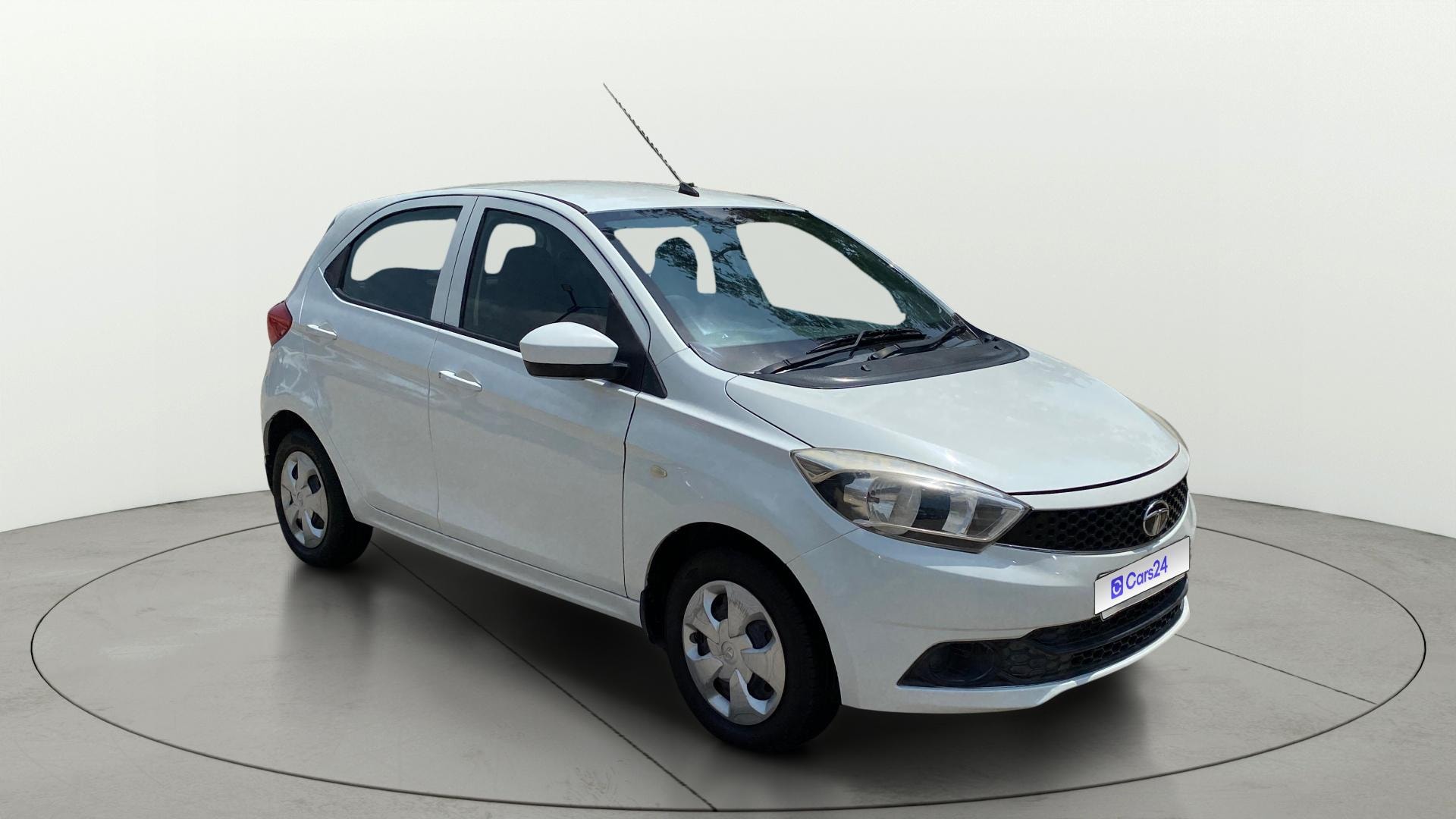 View 2018 Tata Tiago Revotorq XB Image 21 Used 2018 Tata Tiago Revotorq XB Image 21