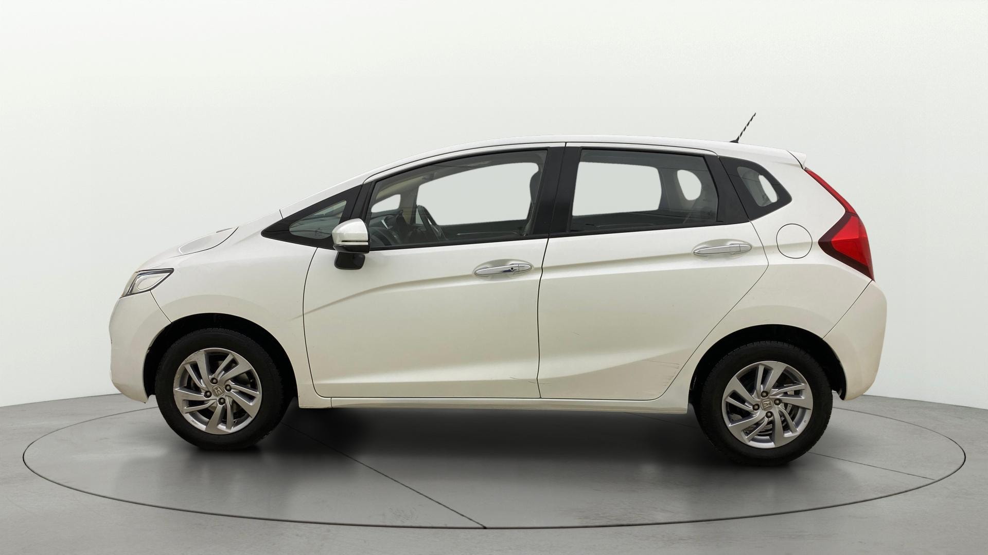 View 2019 Honda Jazz E MT Diesel Image 27 Used 2019 Honda Jazz E MT Diesel Image 27