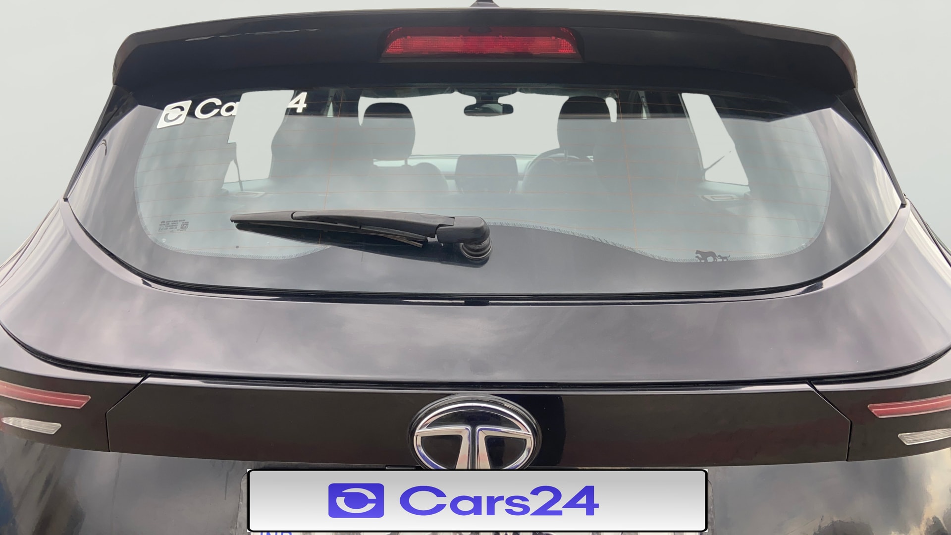 View 2022 Tata Harrier XE Image 5 Used 2022 Tata Harrier XE Image 5