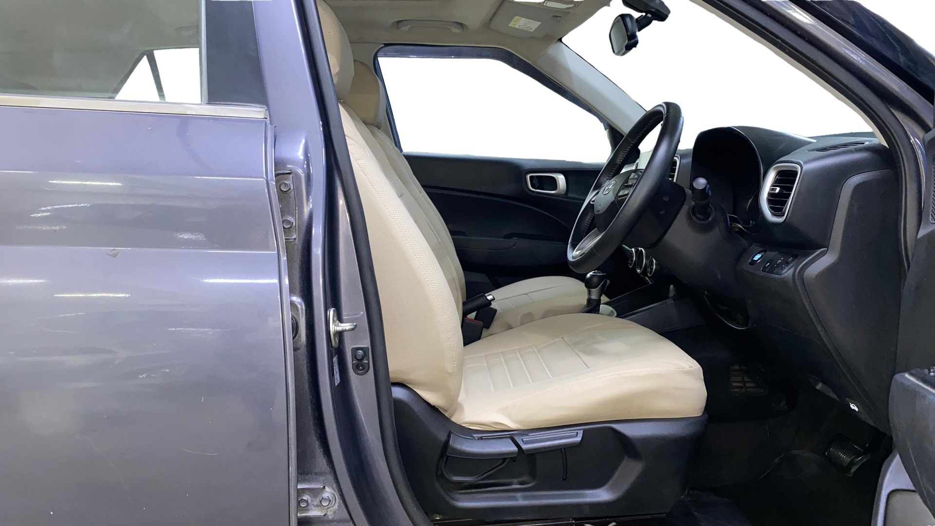 View 2019 Hyundai Venue SX Plus 1.0 Petrol AT Image 28 Used 2019 Hyundai Venue SX Plus 1.0 Petrol AT Image 28