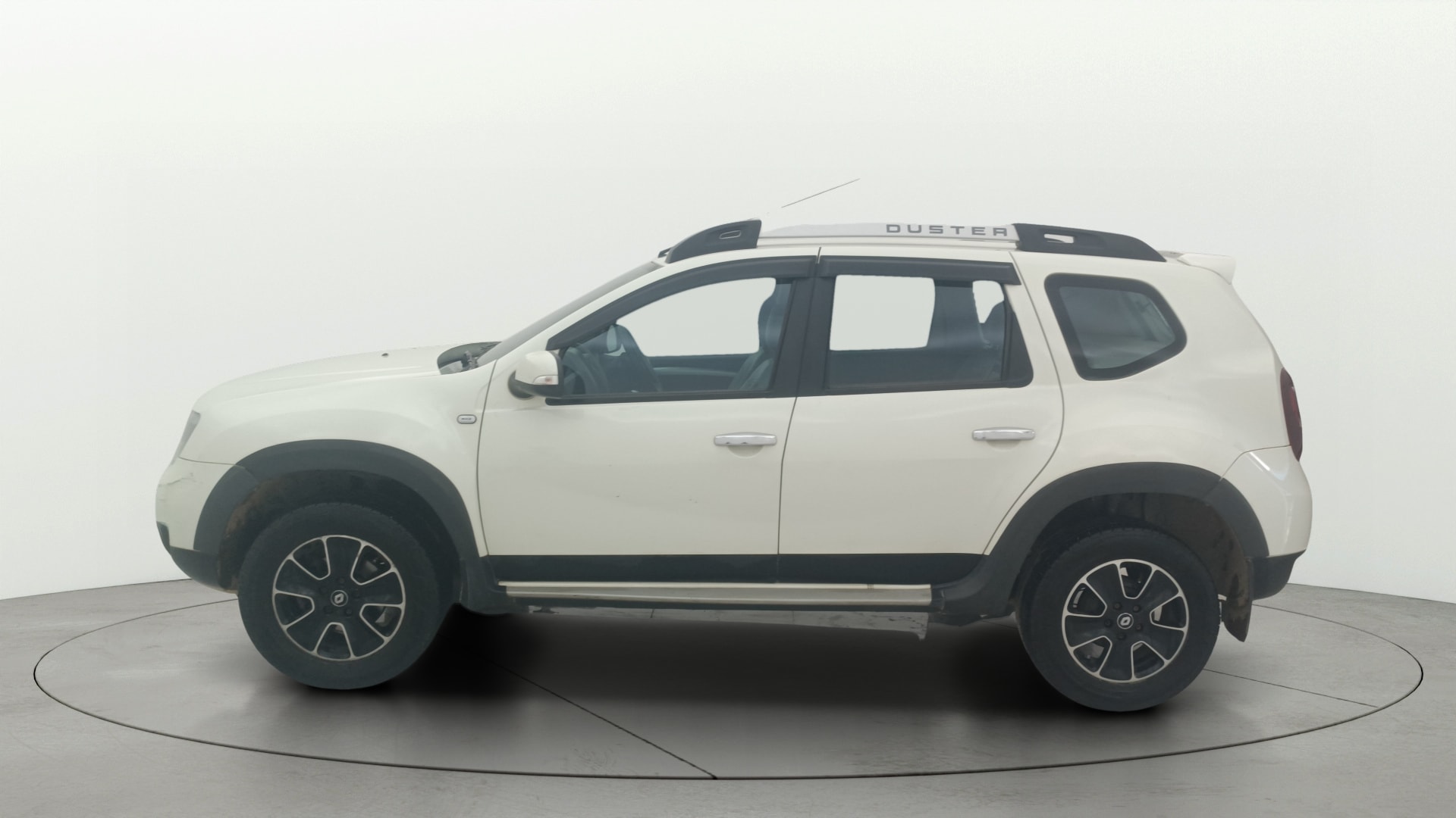 View 2016 Renault Duster Diesel 110PS RXZ AMT Image 6 Used 2016 Renault Duster Diesel 110PS RXZ AMT Image 6