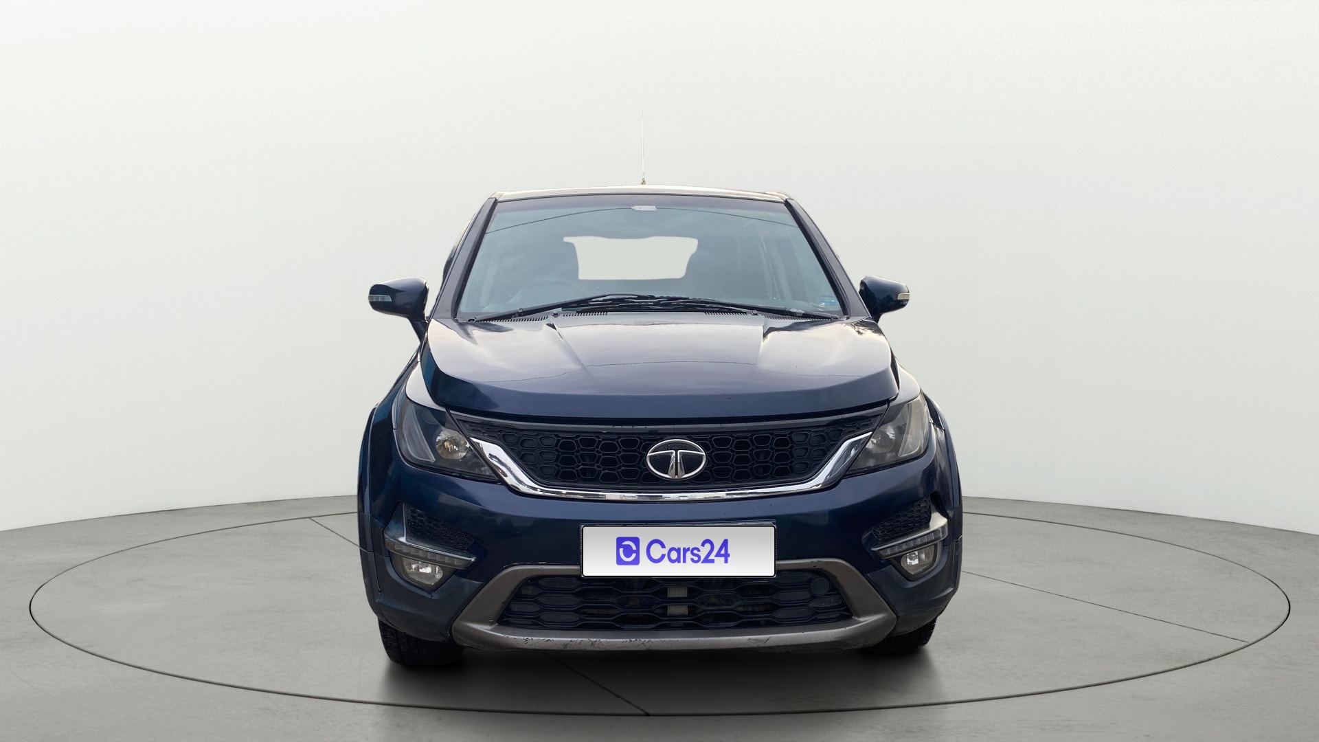 View 2018 Tata Hexa XMA 4X2 Image 1 Used 2018 Tata Hexa XMA 4X2 Image 1