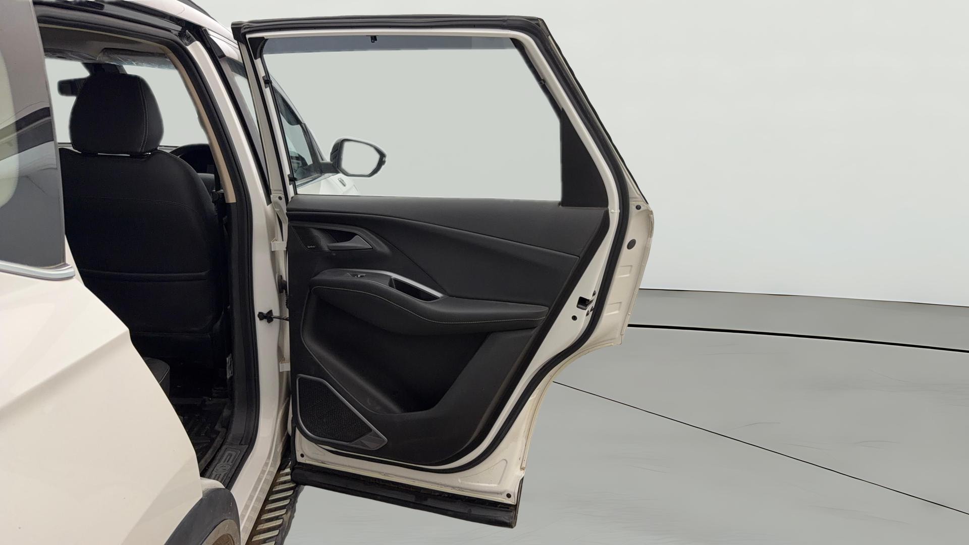 View 2024 MG Hector Plus Sharp Pro 7 Seater Diesel Image 6 Used 2024 MG Hector Plus Sharp Pro 7 Seater Diesel Image 6
