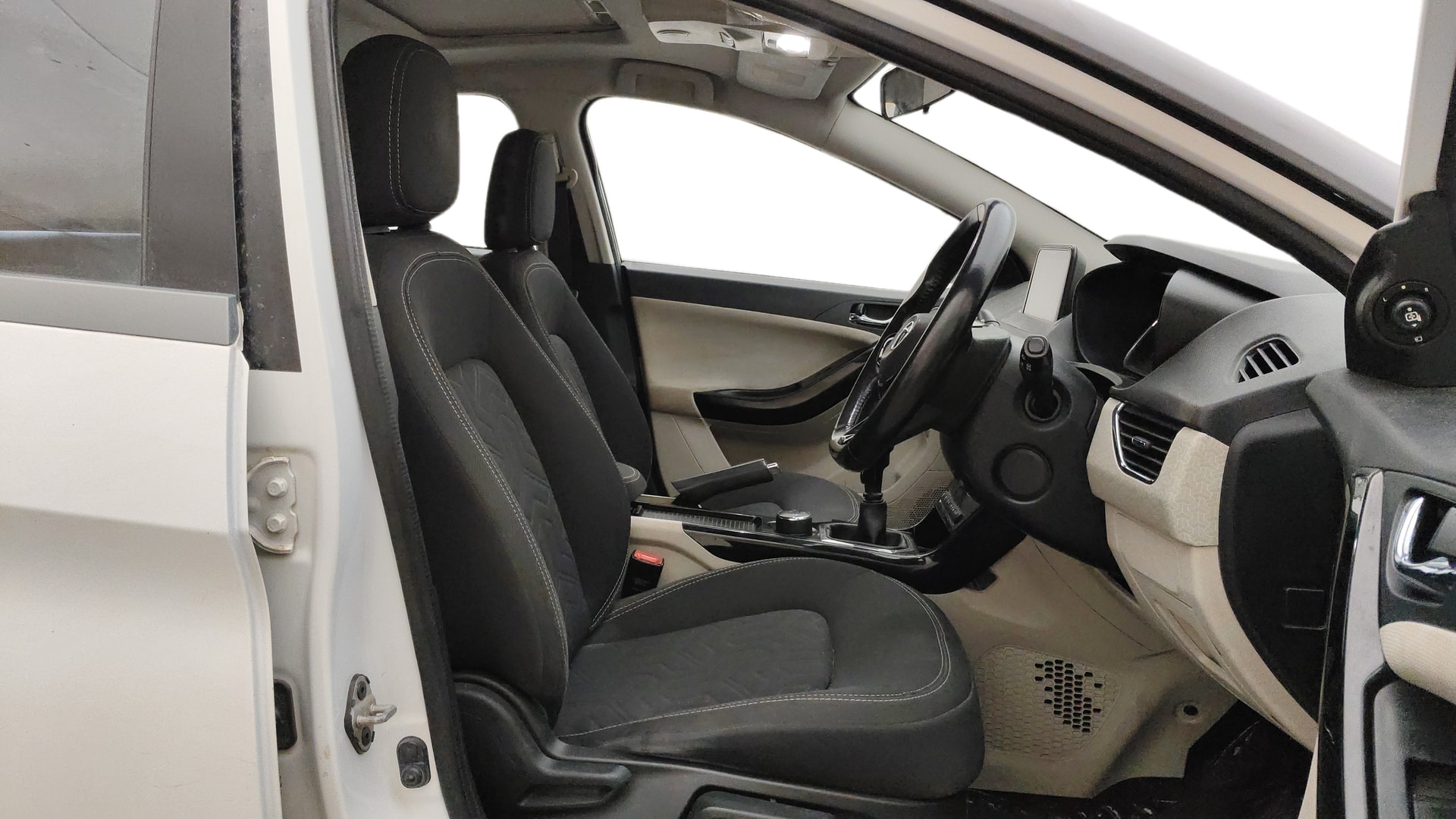 View 2021 Tata Nexon Revotorq XZ Plus (O) Image 27 Used 2021 Tata Nexon Revotorq XZ Plus (O) Image 27