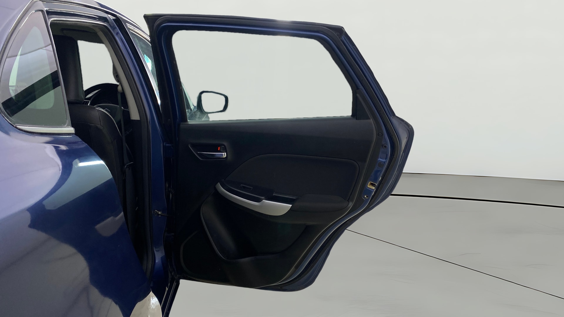 View 2018 Maruti Suzuki 1000 Base Variant Image 5 Used 2018 Maruti Suzuki 1000 Base Variant Image 5