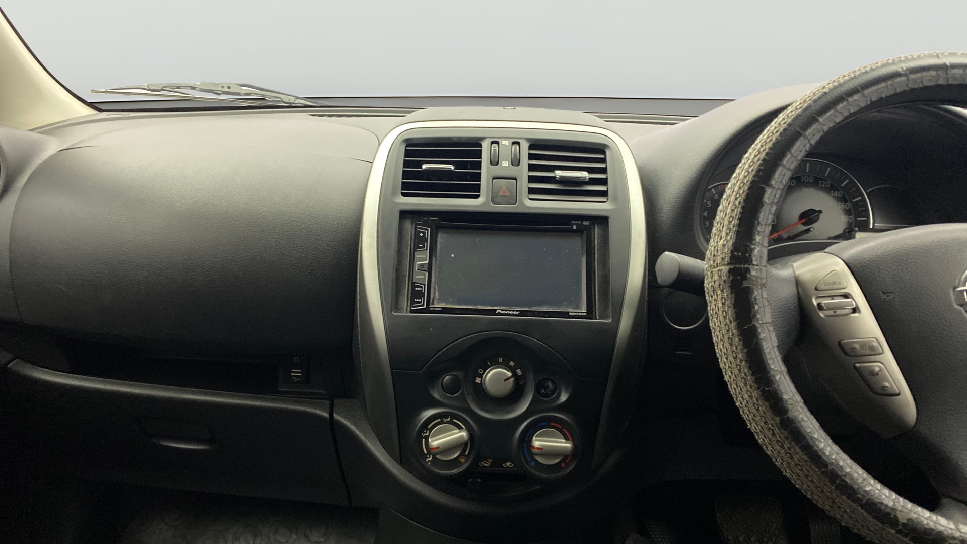 View 2016 Nissan Micra XL (CVT) Image 17 Used 2016 Nissan Micra XL (CVT) Image 17