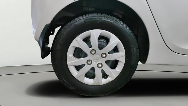 View Hyundai EON Image 23 Used Hyundai EON Image 23