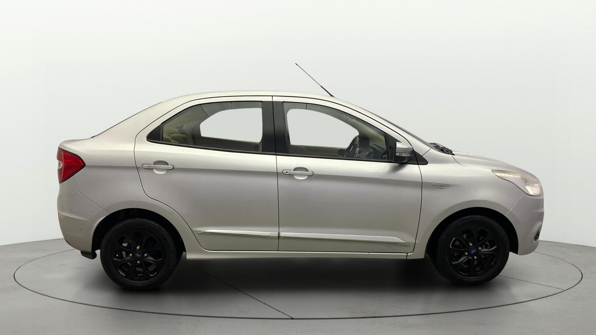 View 2016 Ford Figo Aspire 1.2P Ambiente MT BS IV Image 25 Used 2016 Ford Figo Aspire 1.2P Ambiente MT BS IV Image 25