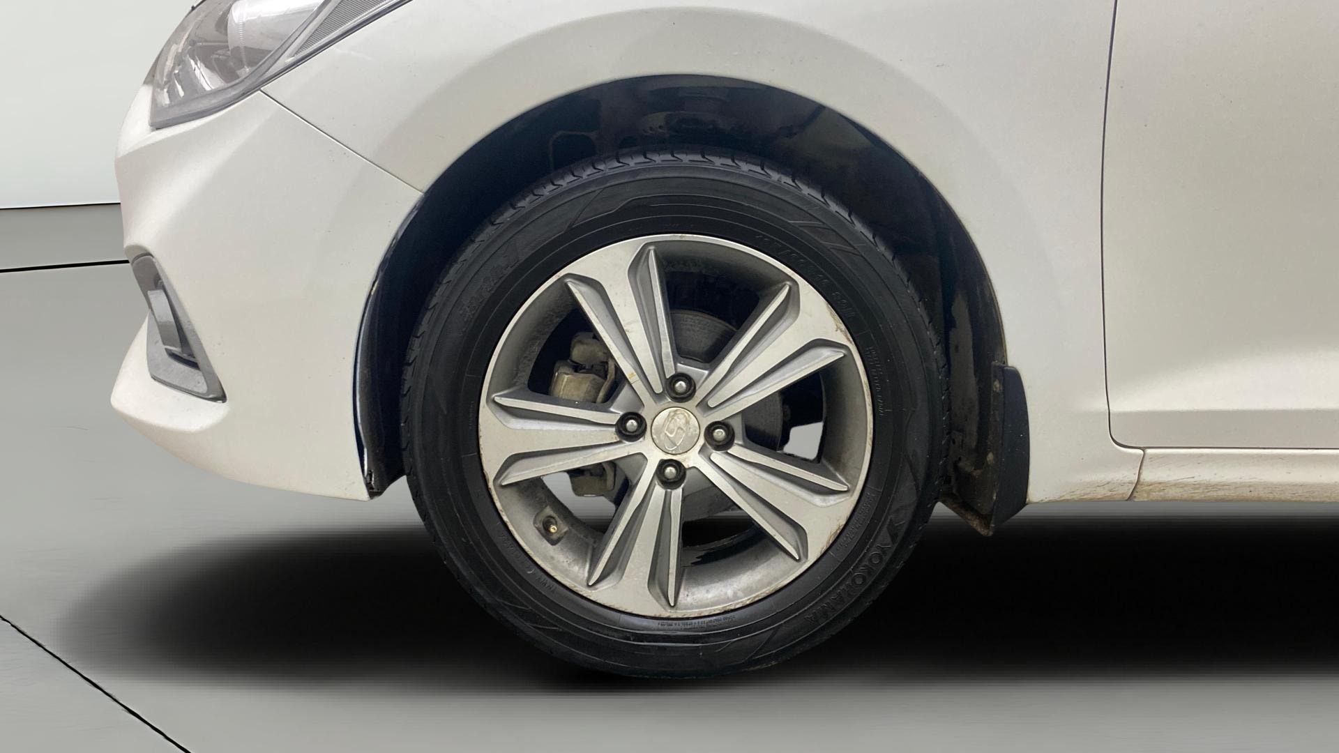 View 2019 Hyundai Verna 1.6 VTVT SX (O) AT Image 29 Used 2019 Hyundai Verna 1.6 VTVT SX (O) AT Image 29
