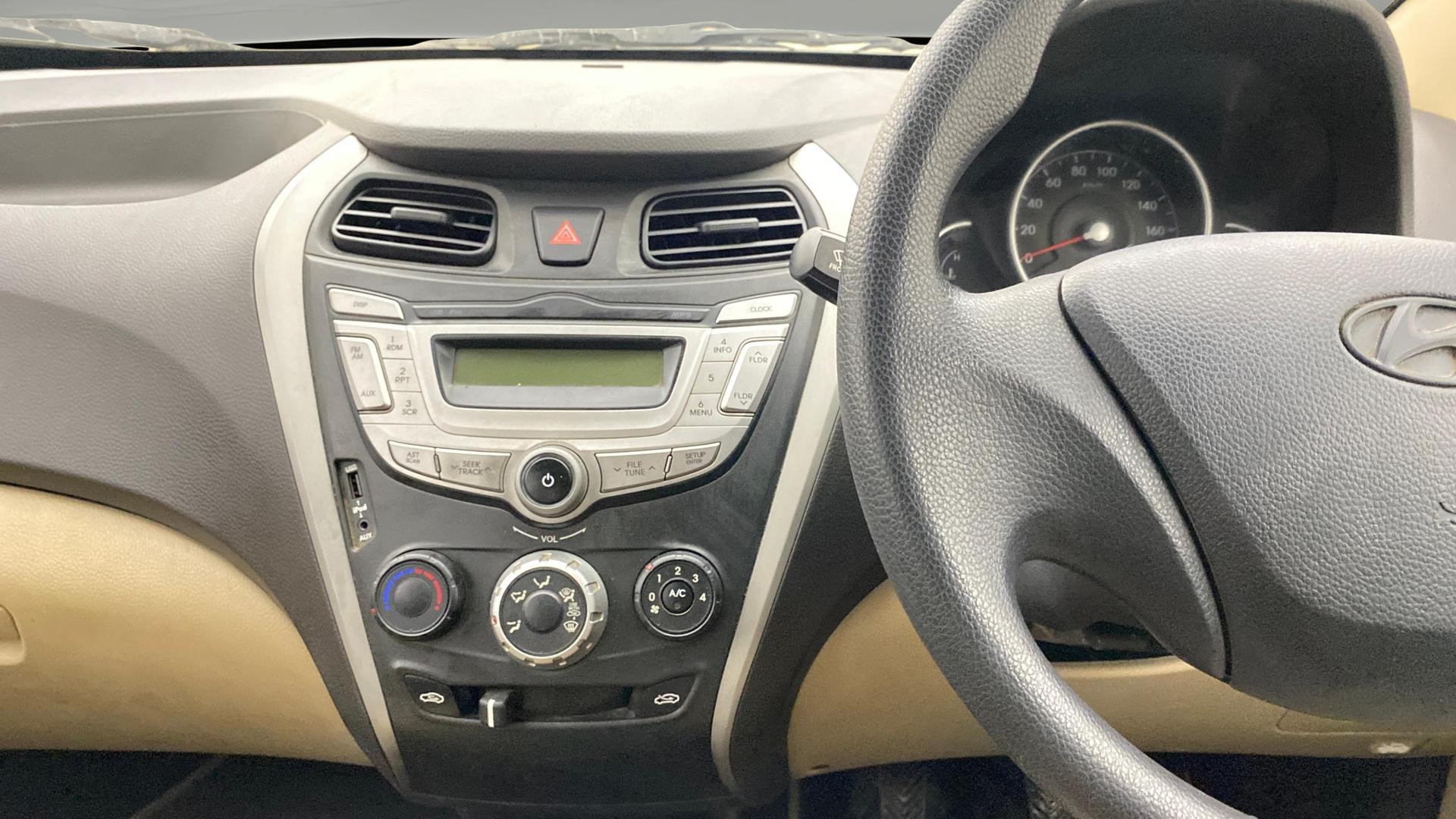 View 2016 Hyundai EON Magna Plus Image 30 Used 2016 Hyundai EON Magna Plus Image 30