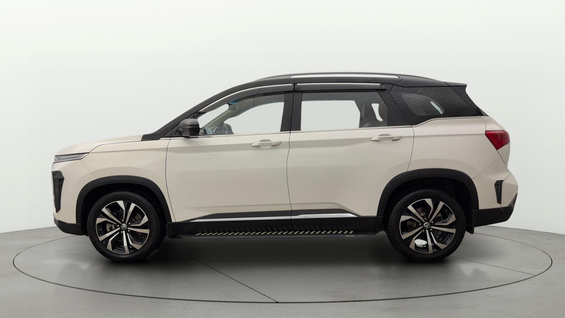 Used 2024 MG Hector Plus Used 2024 MG Hector Plus