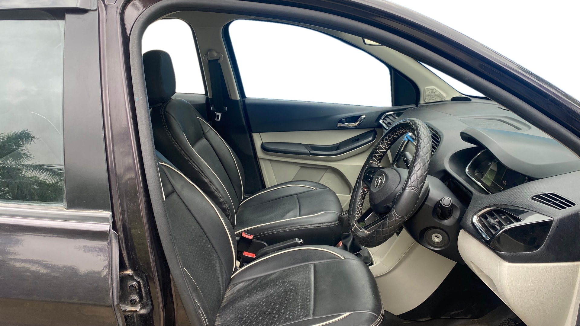 Used 2023 Tata Tiago Used 2023 Tata Tiago
