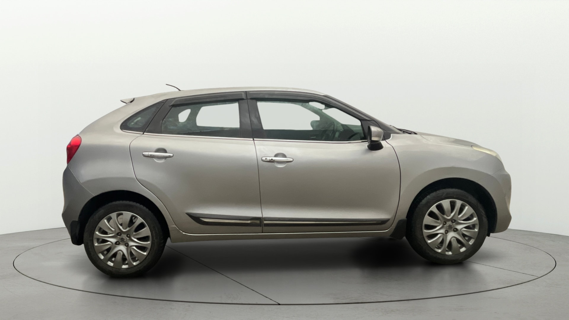 View 2016 Maruti Suzuki 1000 Base Variant Image 27 Used 2016 Maruti Suzuki 1000 Base Variant Image 27