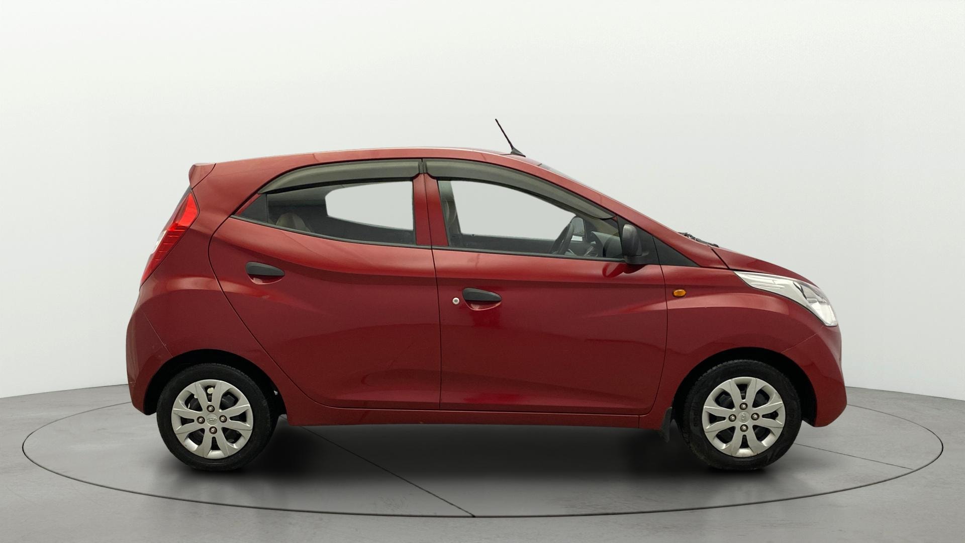 View 2019 Hyundai EON Magna Plus Image 25 Used 2019 Hyundai EON Magna Plus Image 25