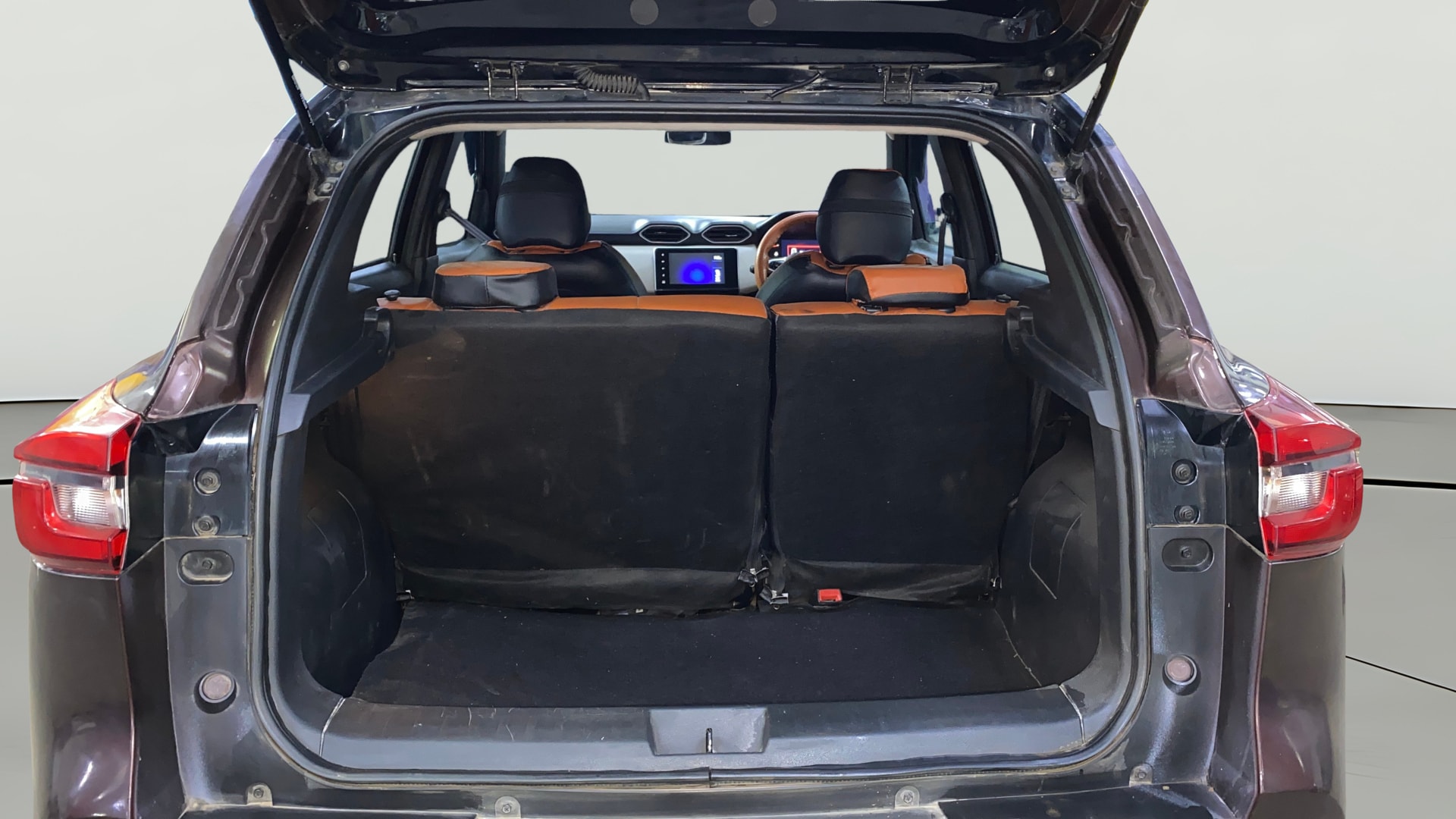 View 2021 Nissan Magnite XV Image 43 Used 2021 Nissan Magnite XV Image 43