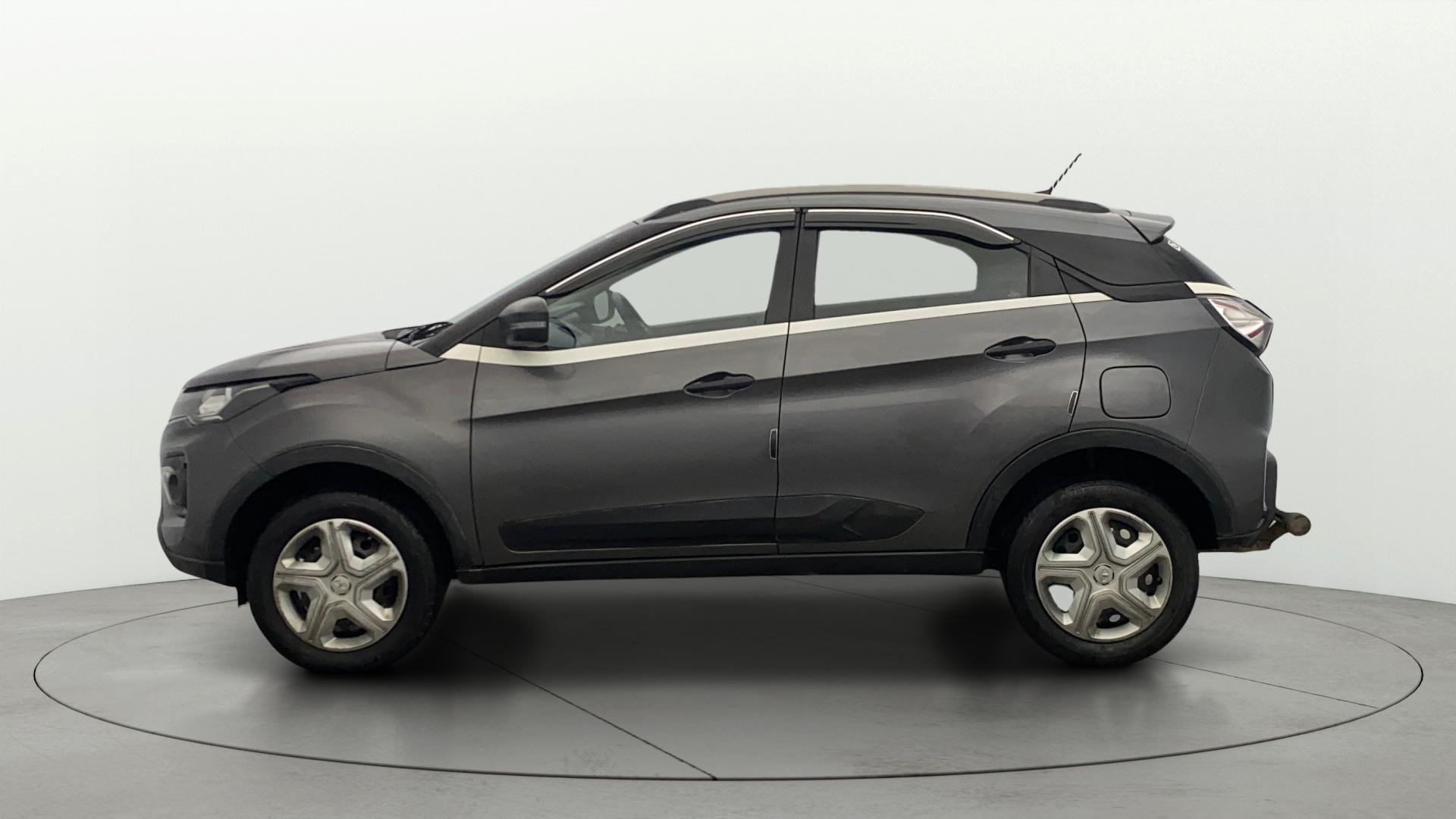 View 2021 Tata Nexon Revotron XE Image 5 Used 2021 Tata Nexon Revotron XE Image 5