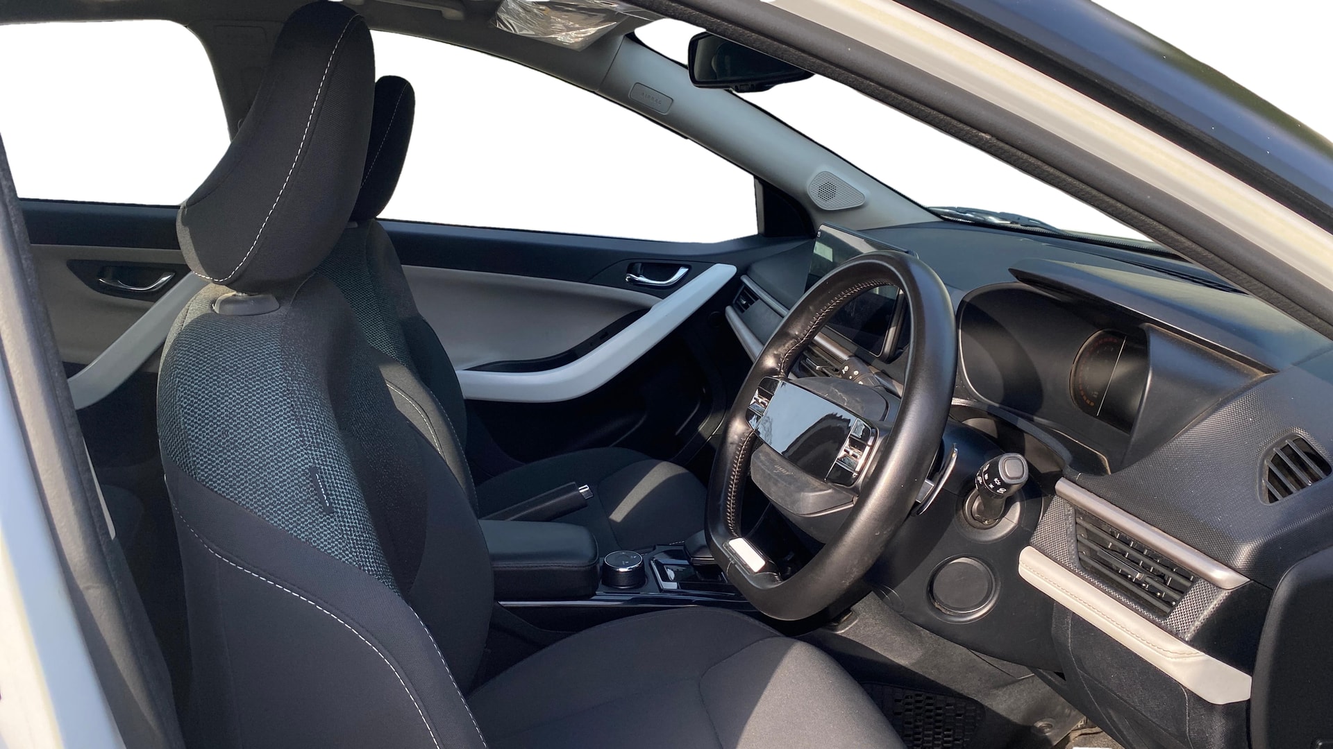 View 2024 Tata Nexon Revotron XE Image 27 Used 2024 Tata Nexon Revotron XE Image 27