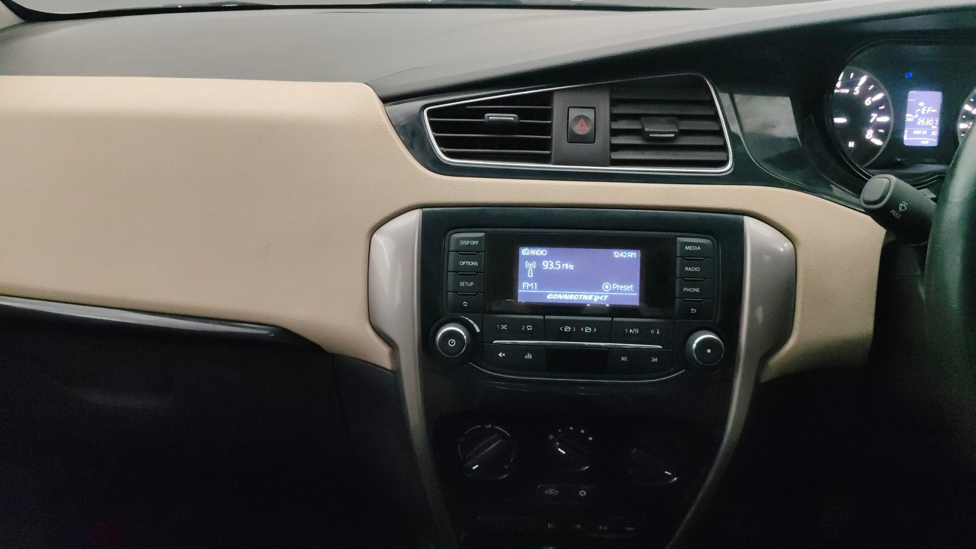 View 2015 Tata Zest XMS Petrol Image 17 Used 2015 Tata Zest XMS Petrol Image 17
