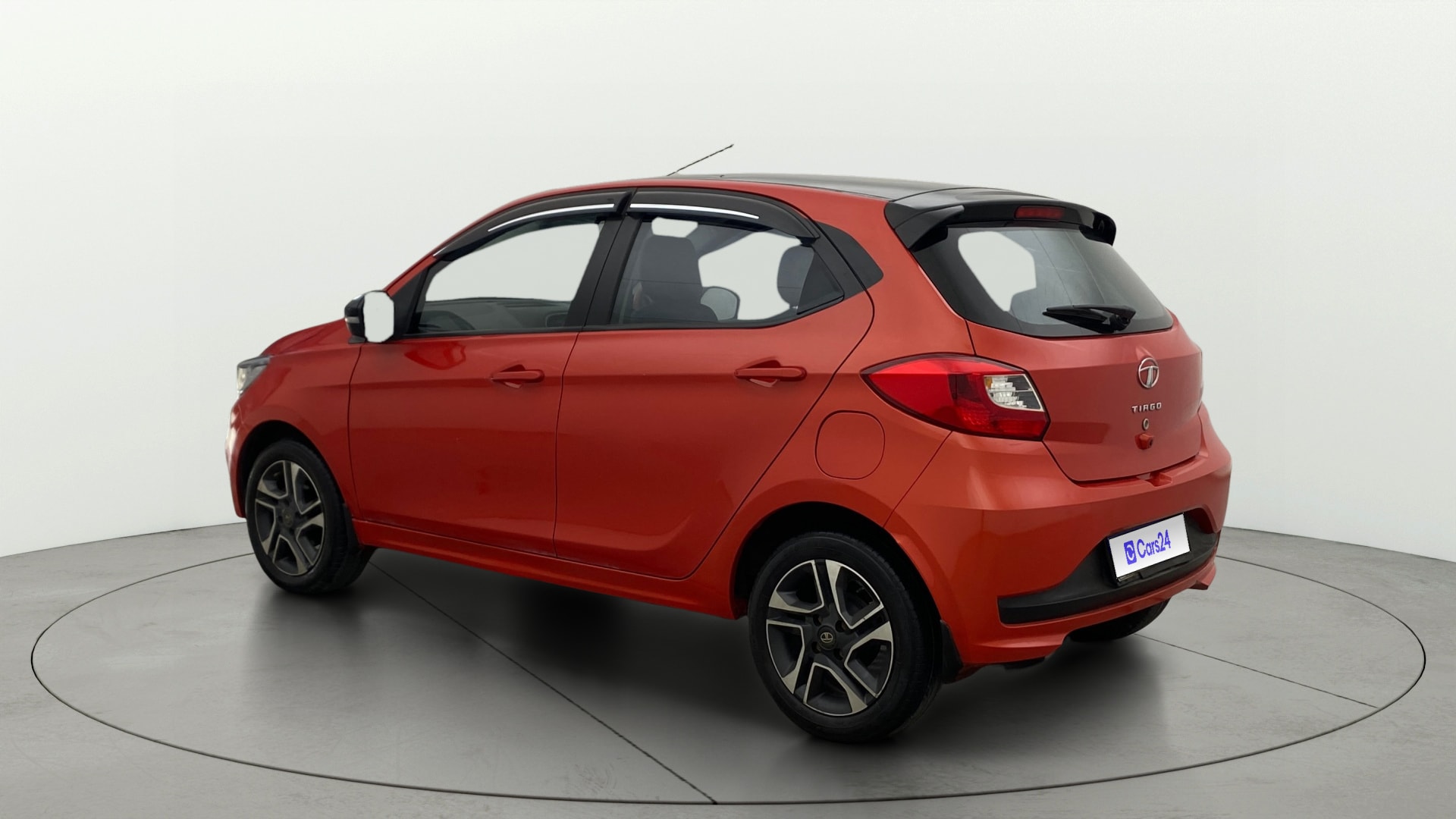 View 2021 Tata Tiago Revotorq XB Image 2 Used 2021 Tata Tiago Revotorq XB Image 2