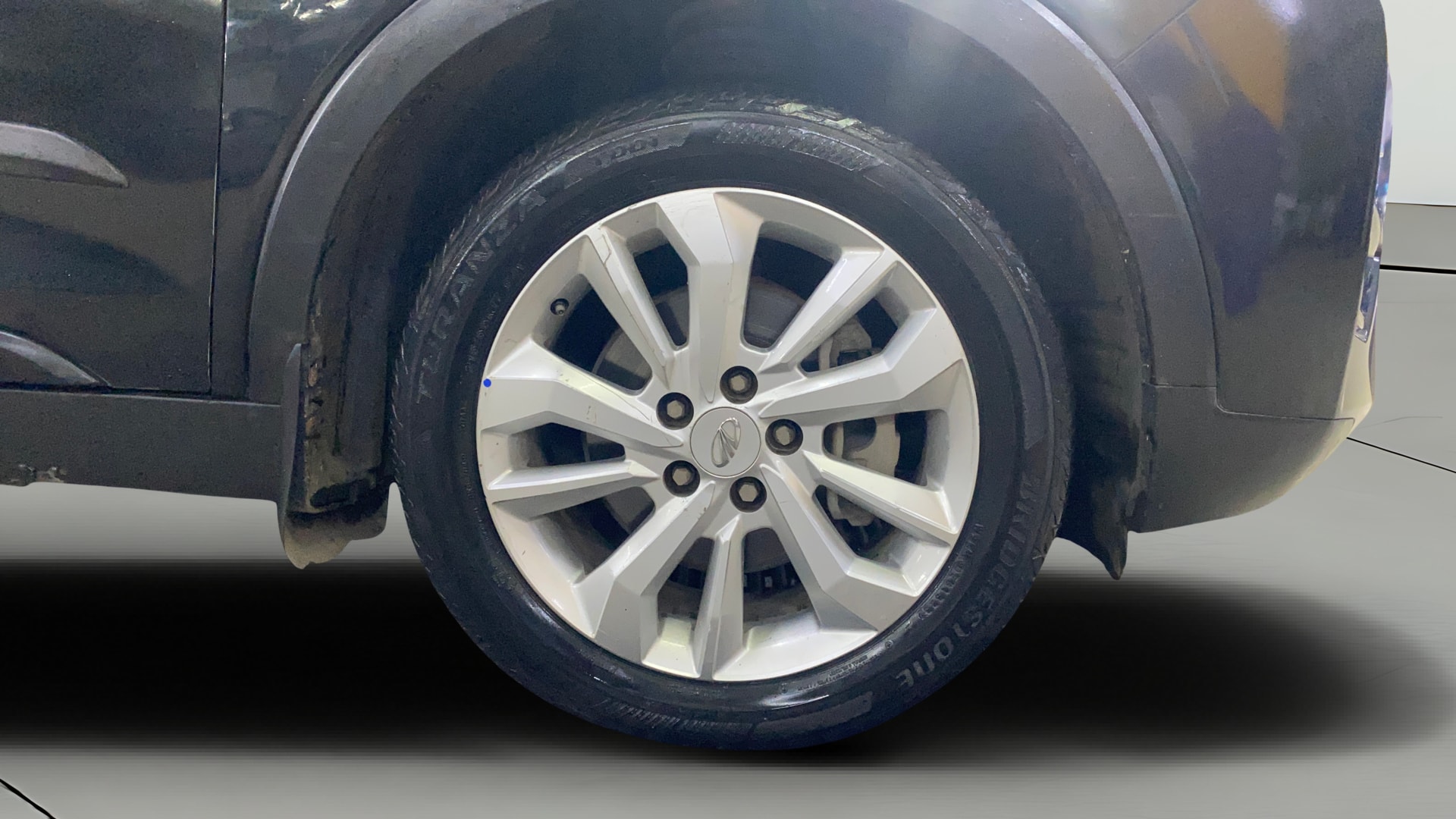 View 2019 Mahindra XUV300 W4 Petrol BS IV Image 43 Used 2019 Mahindra XUV300 W4 Petrol BS IV Image 43
