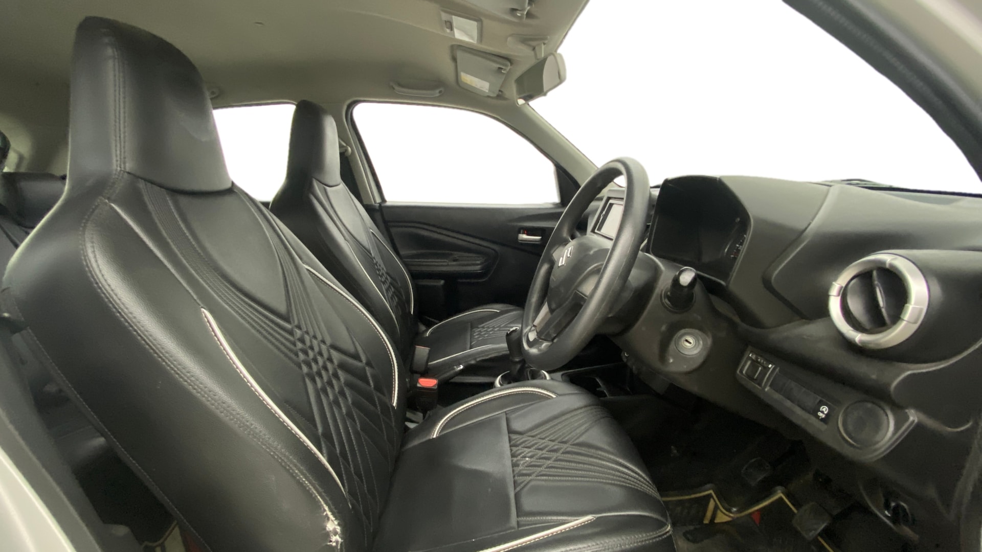 View 2022 Maruti Suzuki 1000 Base Variant Image 26 Used 2022 Maruti Suzuki 1000 Base Variant Image 26