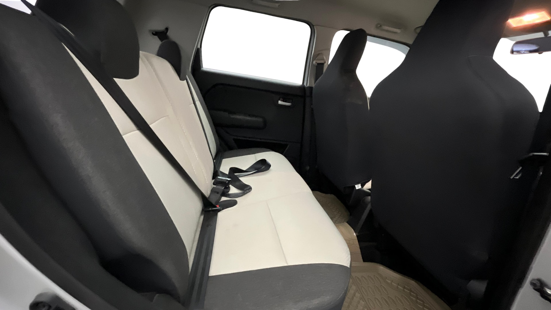 View 2024 Maruti Suzuki 1000 Base Variant Image 34 Used 2024 Maruti Suzuki 1000 Base Variant Image 34