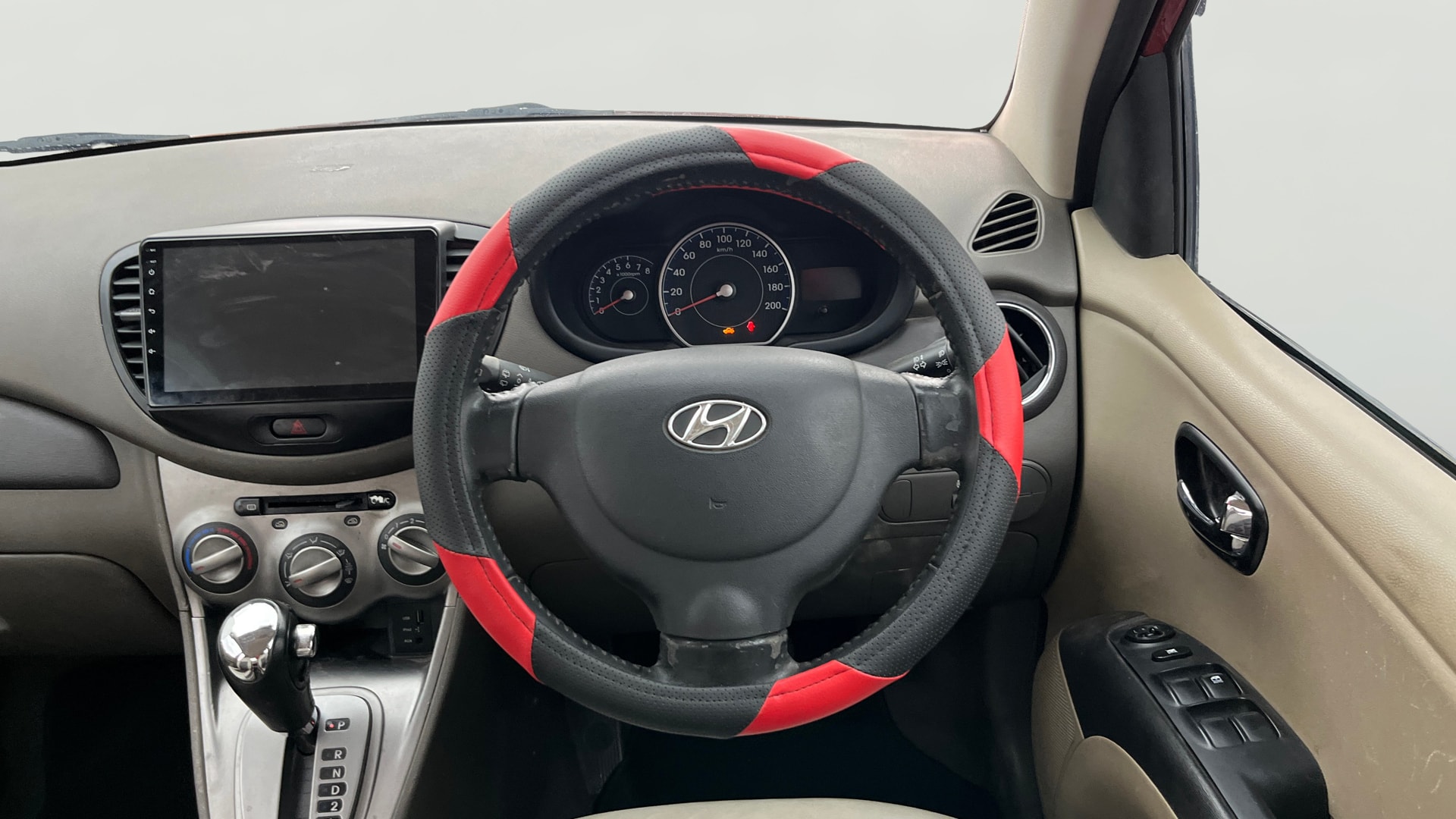View 2013 Hyundai i10 1.2 Sportz AT Image 12 Used 2013 Hyundai i10 1.2 Sportz AT Image 12