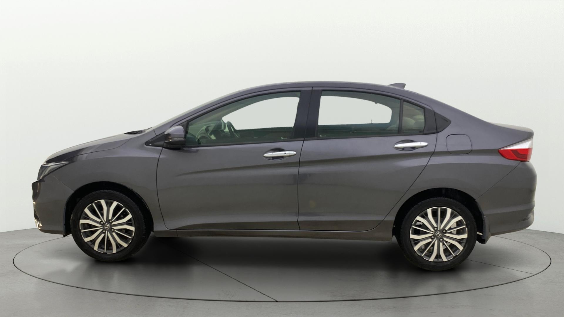 View 2019 Honda City ZX MT Diesel Anniversary Edition Image 26 Used 2019 Honda City ZX MT Diesel Anniversary Edition Image 26