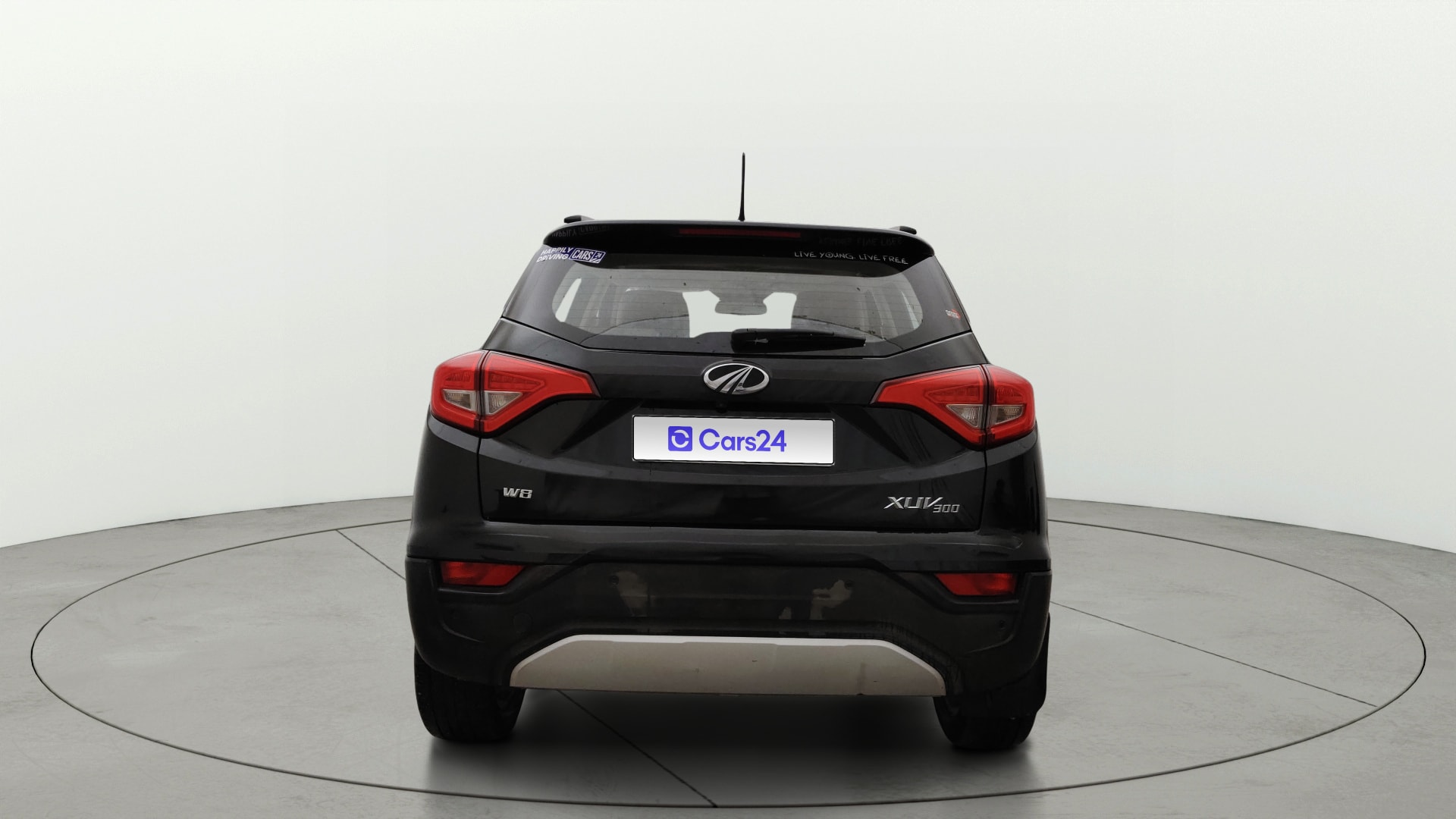 View 2020 Mahindra XUV300 W4 Petrol BS IV Image 44 Used 2020 Mahindra XUV300 W4 Petrol BS IV Image 44