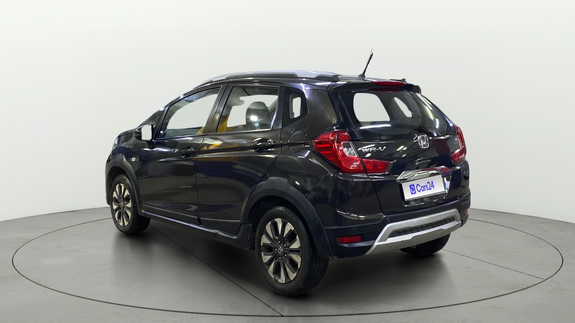 View 2022 Honda WR-V S MT Diesel Edge Edition Image 2 Used 2022 Honda WR-V S MT Diesel Edge Edition Image 2