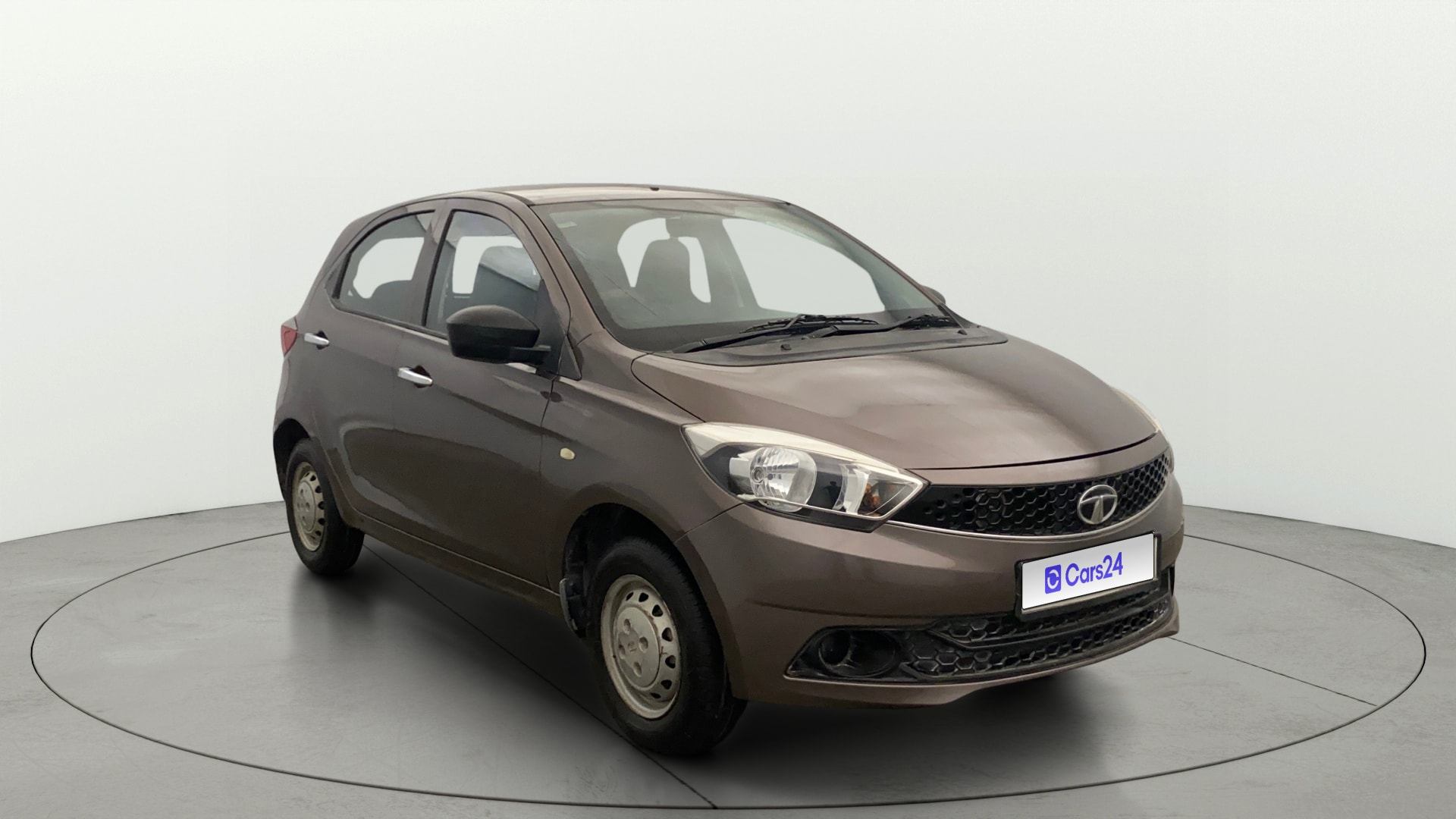 View 2018 Tata Tiago Revotorq XB Image 15 Used 2018 Tata Tiago Revotorq XB Image 15
