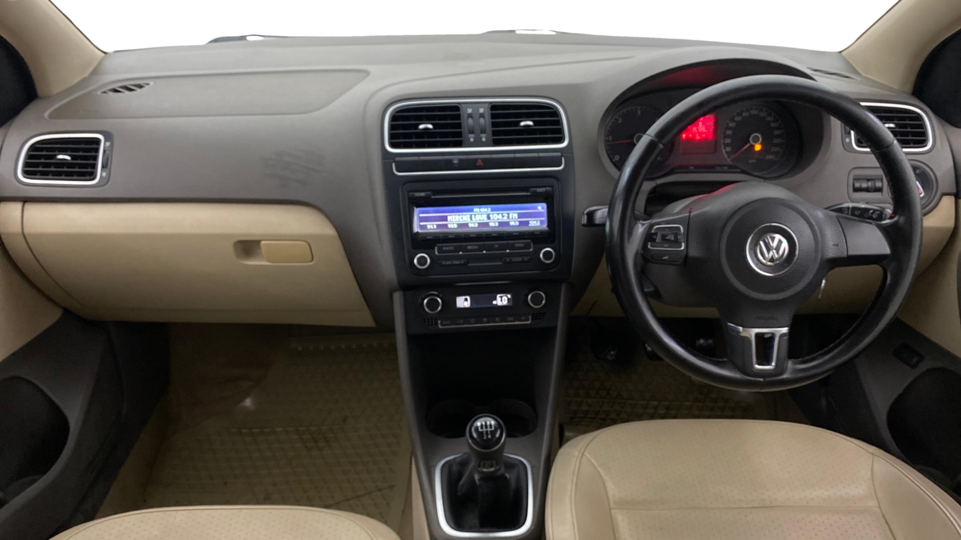 View 2013 Volkswagen Vento 1.2 L TSI Comfortline Petrol AT Image 15 Used 2013 Volkswagen Vento 1.2 L TSI Comfortline Petrol AT Image 15