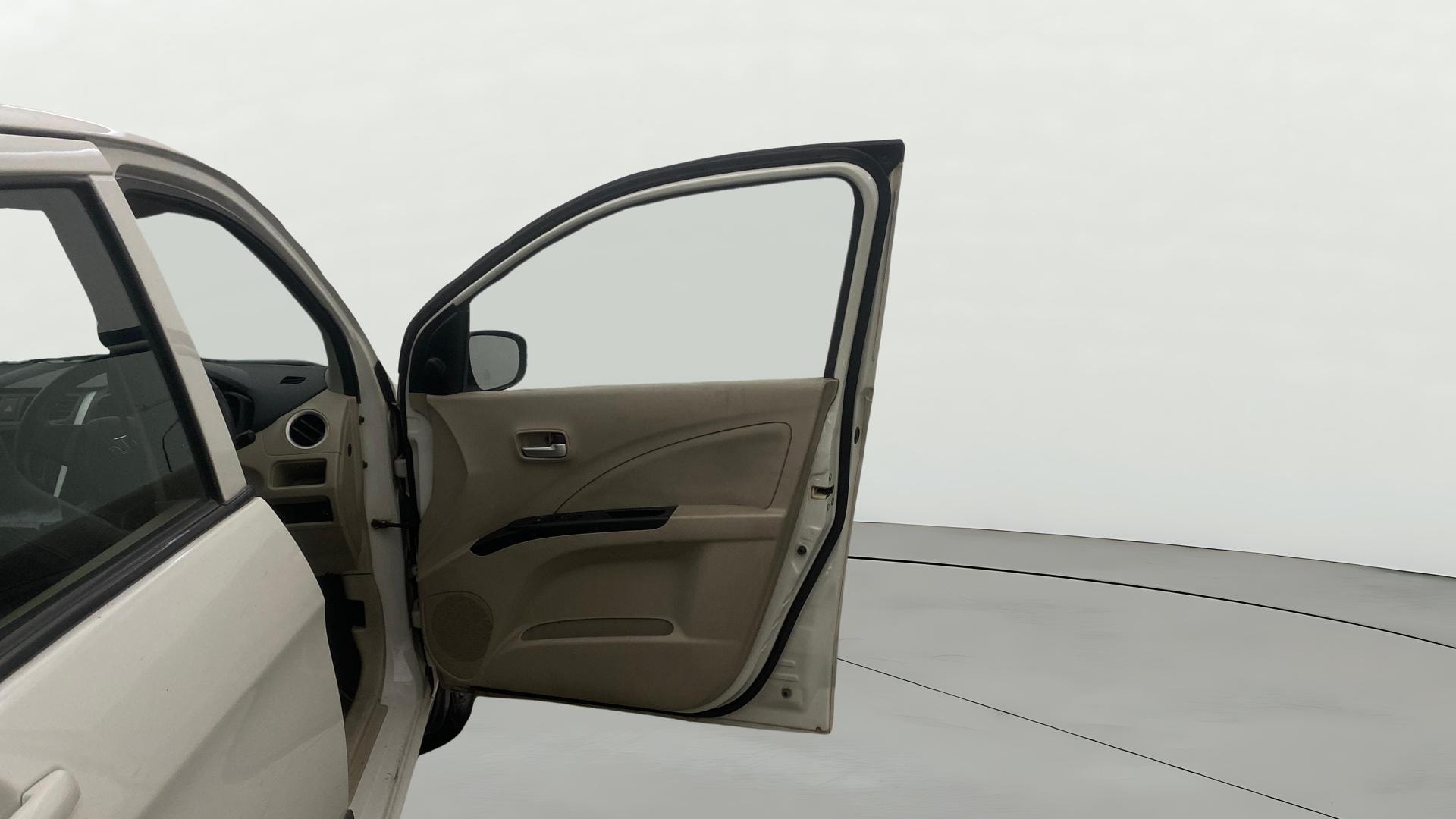 View 2018 Maruti Suzuki 1000 Base Variant Image 44 Used 2018 Maruti Suzuki 1000 Base Variant Image 44