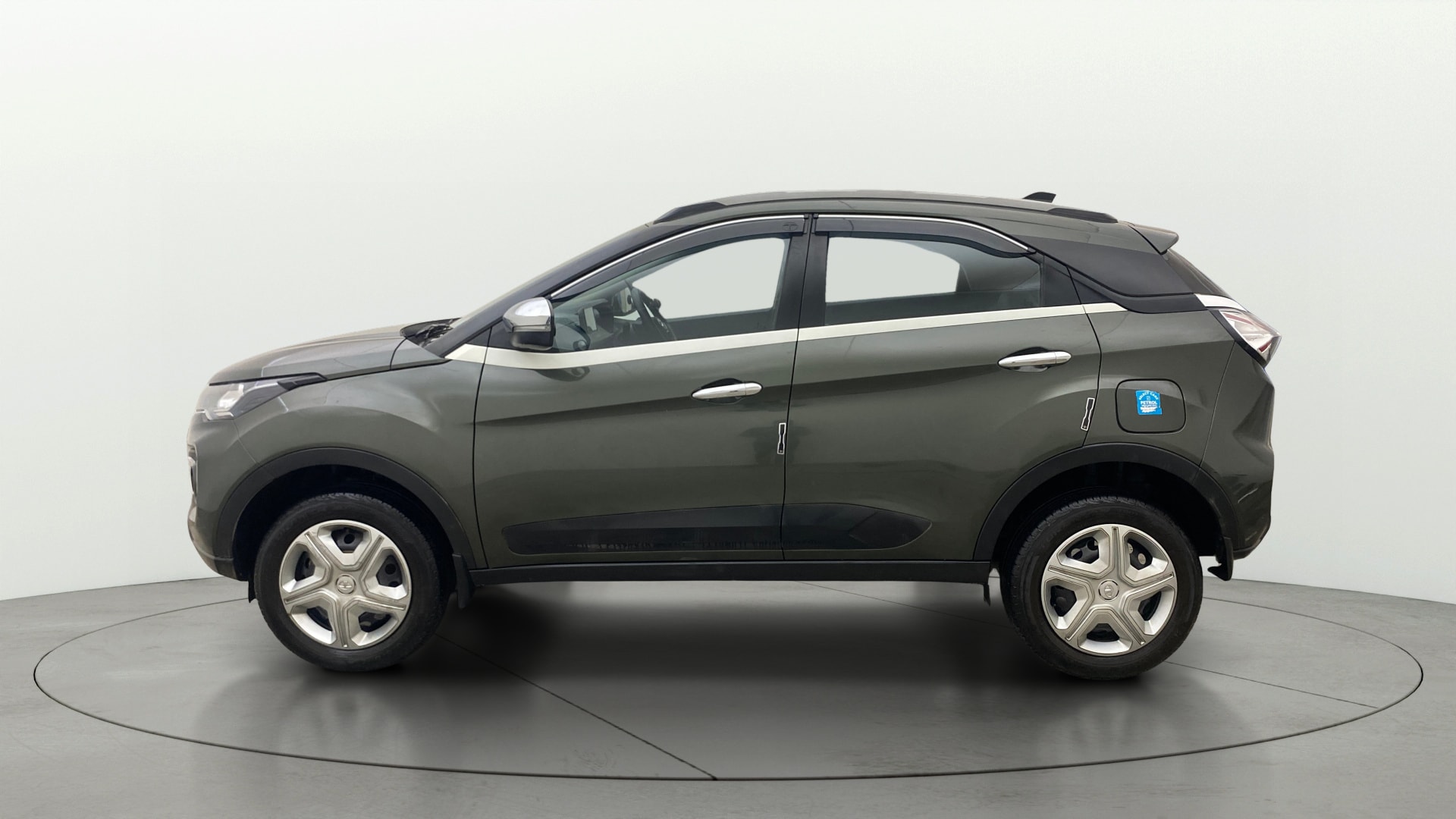 View 2023 Tata Nexon Revotron XE Image 5 Used 2023 Tata Nexon Revotron XE Image 5