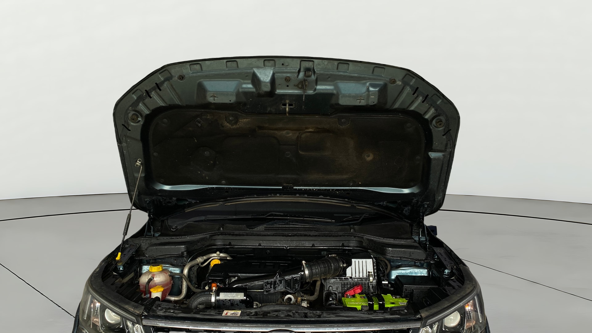 View 2021 Mahindra XUV300 W4 Petrol BS IV Image 32 Used 2021 Mahindra XUV300 W4 Petrol BS IV Image 32