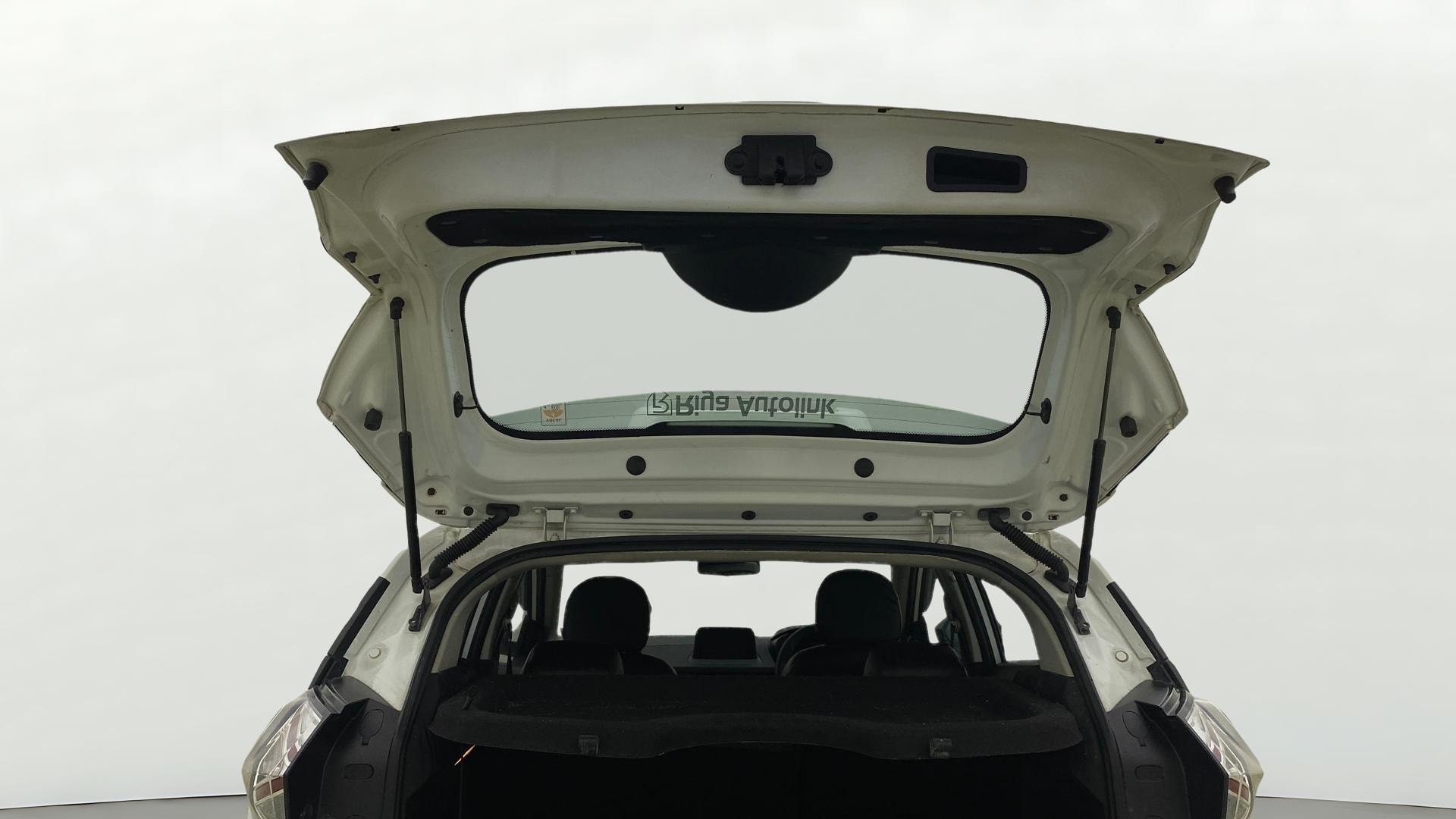 View 2023 Tata Nexon Revotron XE Image 16 Used 2023 Tata Nexon Revotron XE Image 16