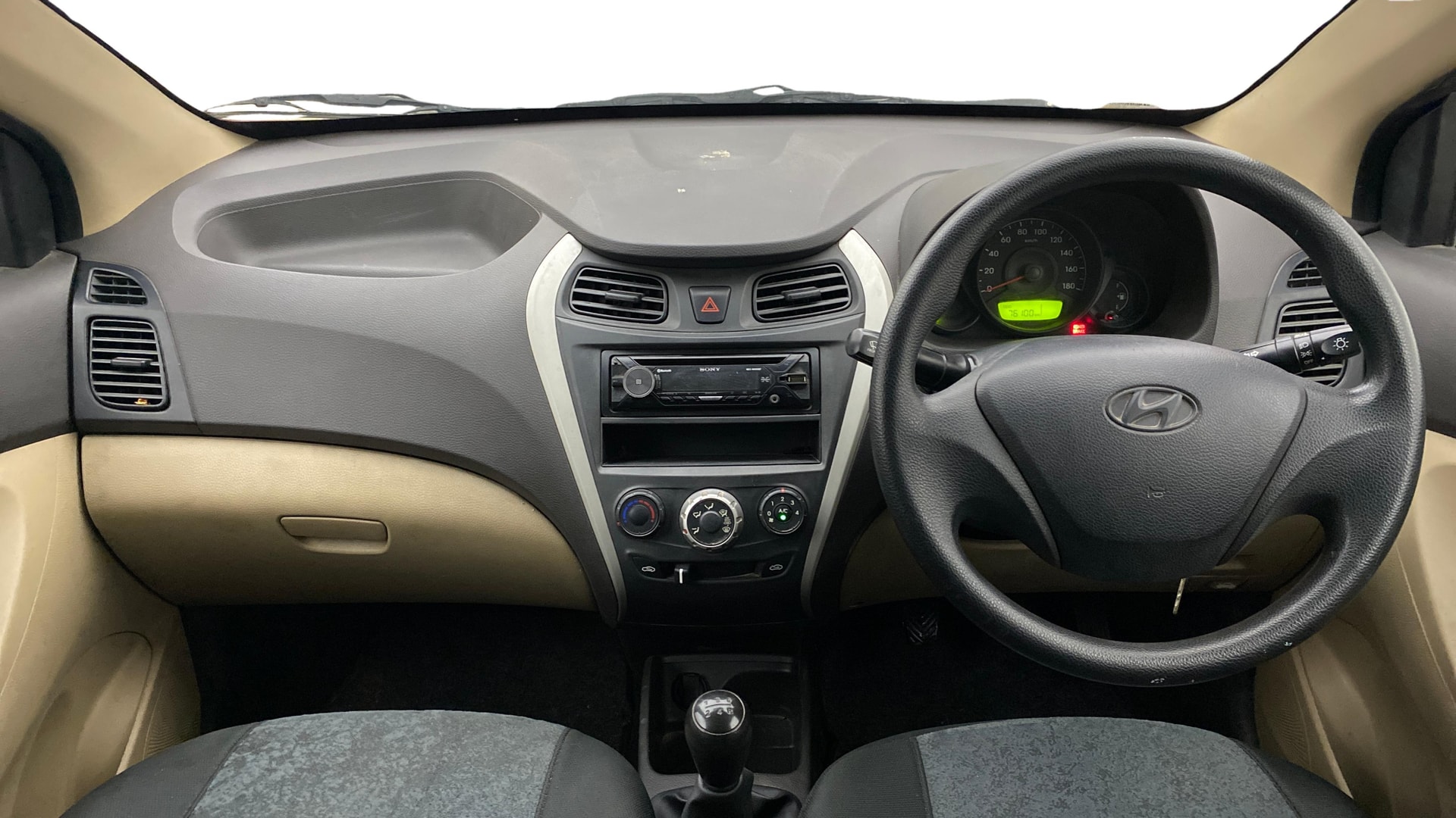View 2018 Hyundai EON Era Plus Image 15 Used 2018 Hyundai EON Era Plus Image 15
