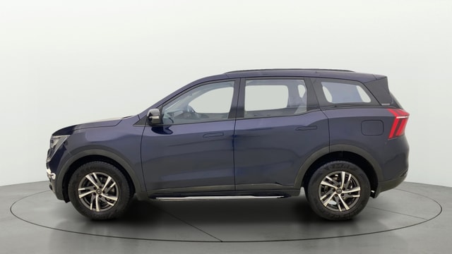 View Mahindra XUV700 Image 26 Used Mahindra XUV700 Image 26