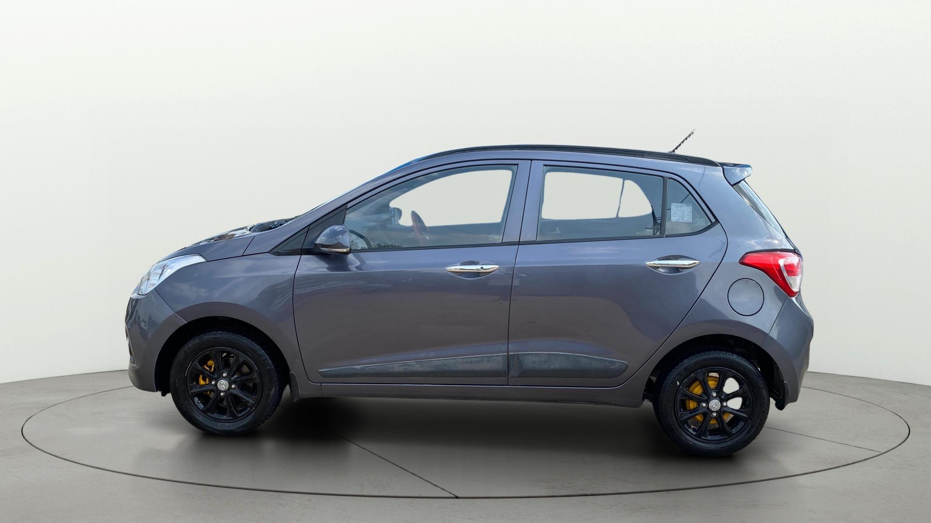 View 2014 Hyundai Grand i10 1.2 Asta Petrol Image 5 Used 2014 Hyundai Grand i10 1.2 Asta Petrol Image 5