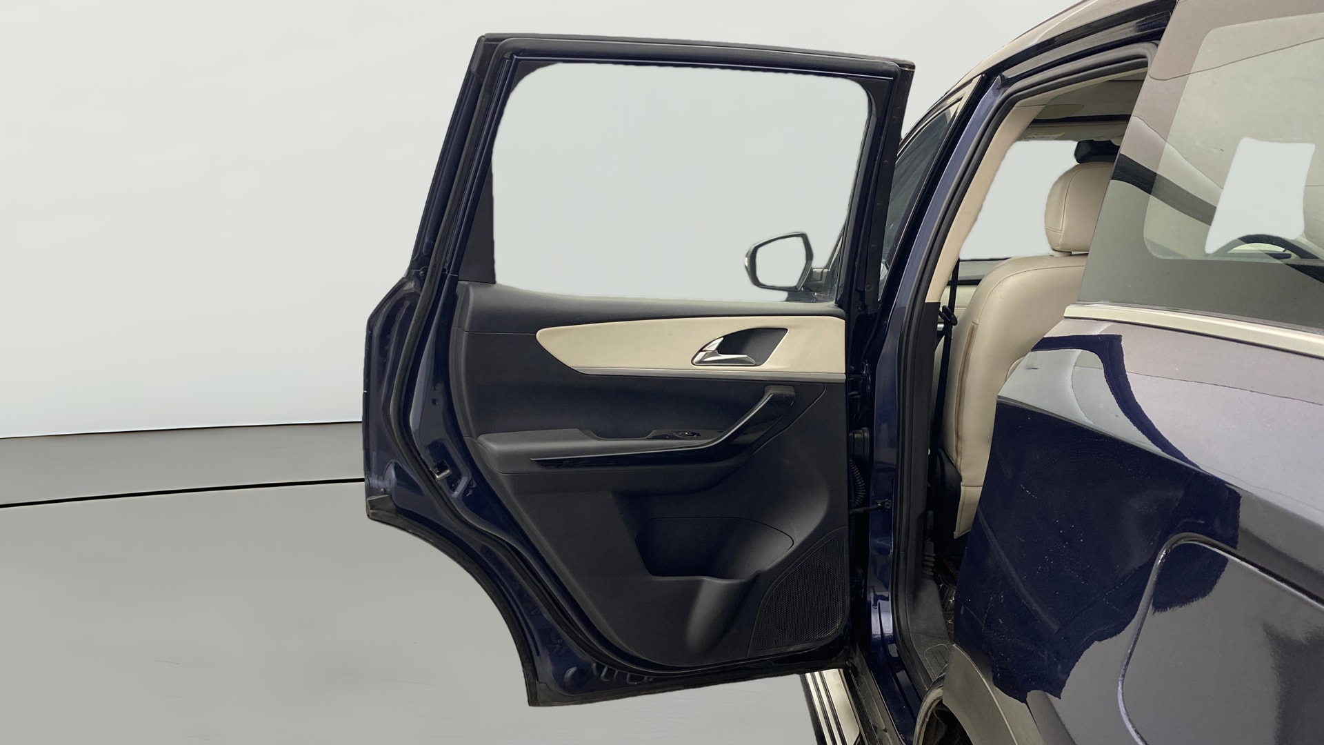 Used 2021 Mahindra XUV700 Used 2021 Mahindra XUV700
