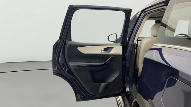 View Mahindra XUV700 Image 16 Used Mahindra XUV700 Image 16