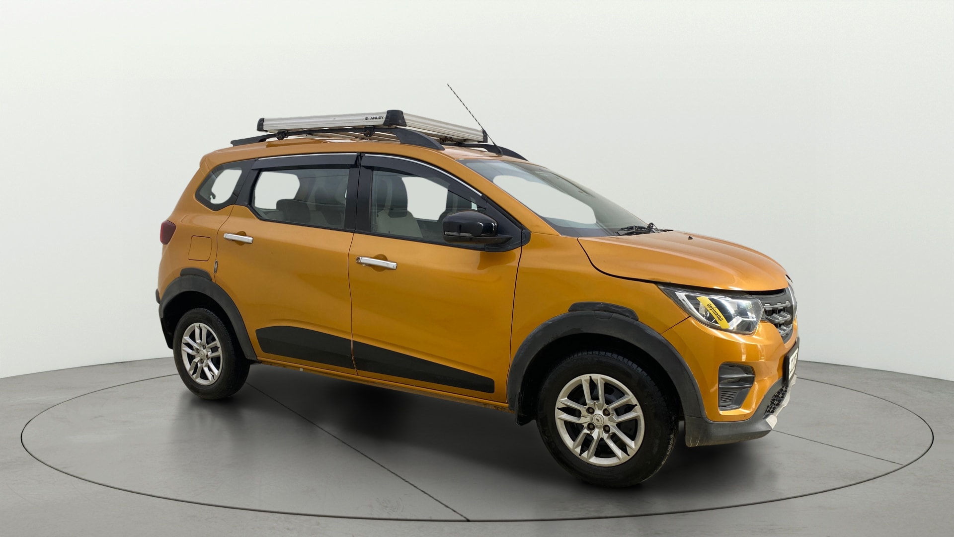 View 2022 Renault Triber RXT Image 22 Used 2022 Renault Triber RXT Image 22