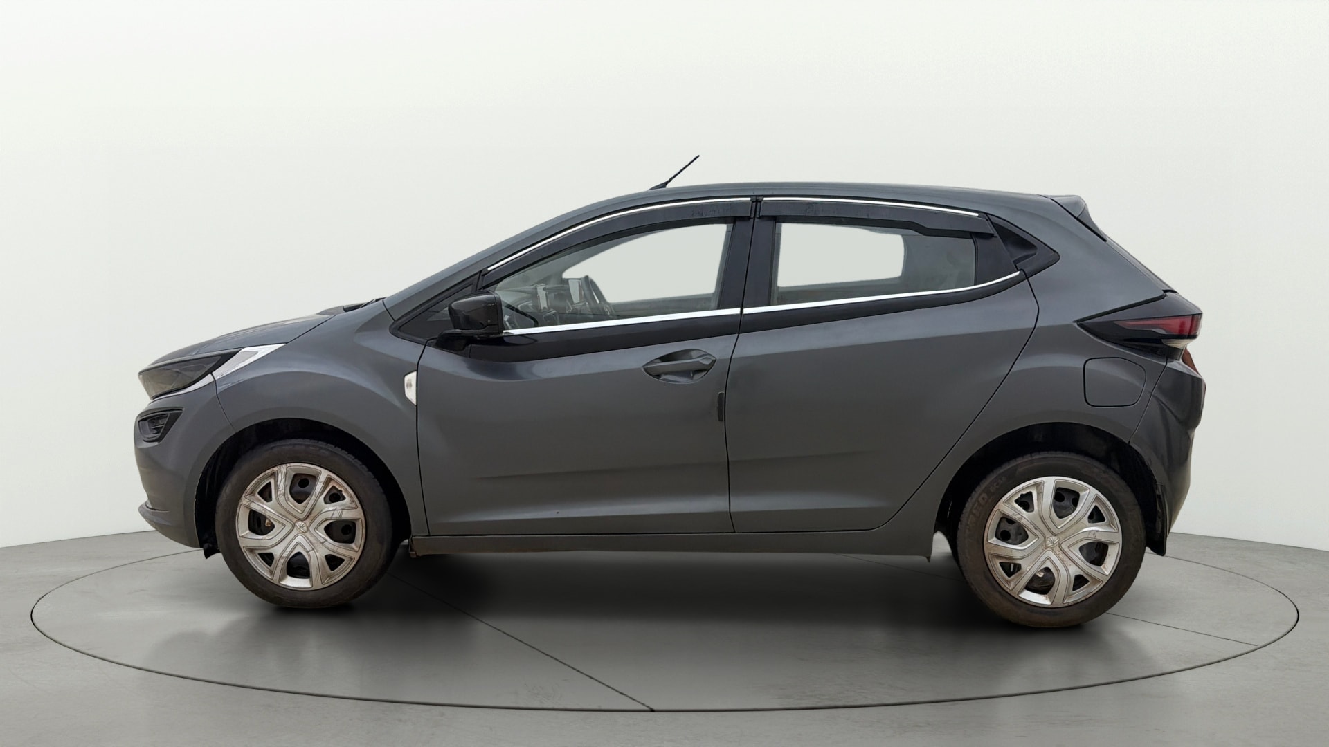 View 2024 Tata Altroz XM Plus Petrol Image 26 Used 2024 Tata Altroz XM Plus Petrol Image 26