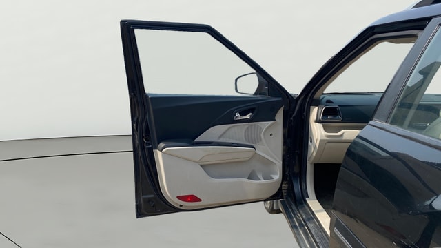 View Mahindra XUV300 Image 33 Used Mahindra XUV300 Image 33
