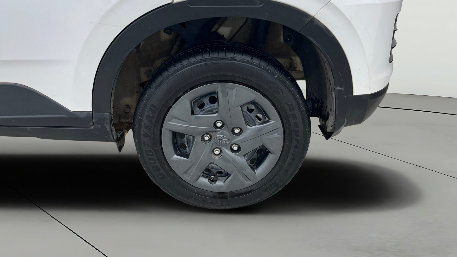 View 2024 Hyundai Venue S(O) Plus 1.2 Petrol MT Image 11 Used 2024 Hyundai Venue S(O) Plus 1.2 Petrol MT Image 11