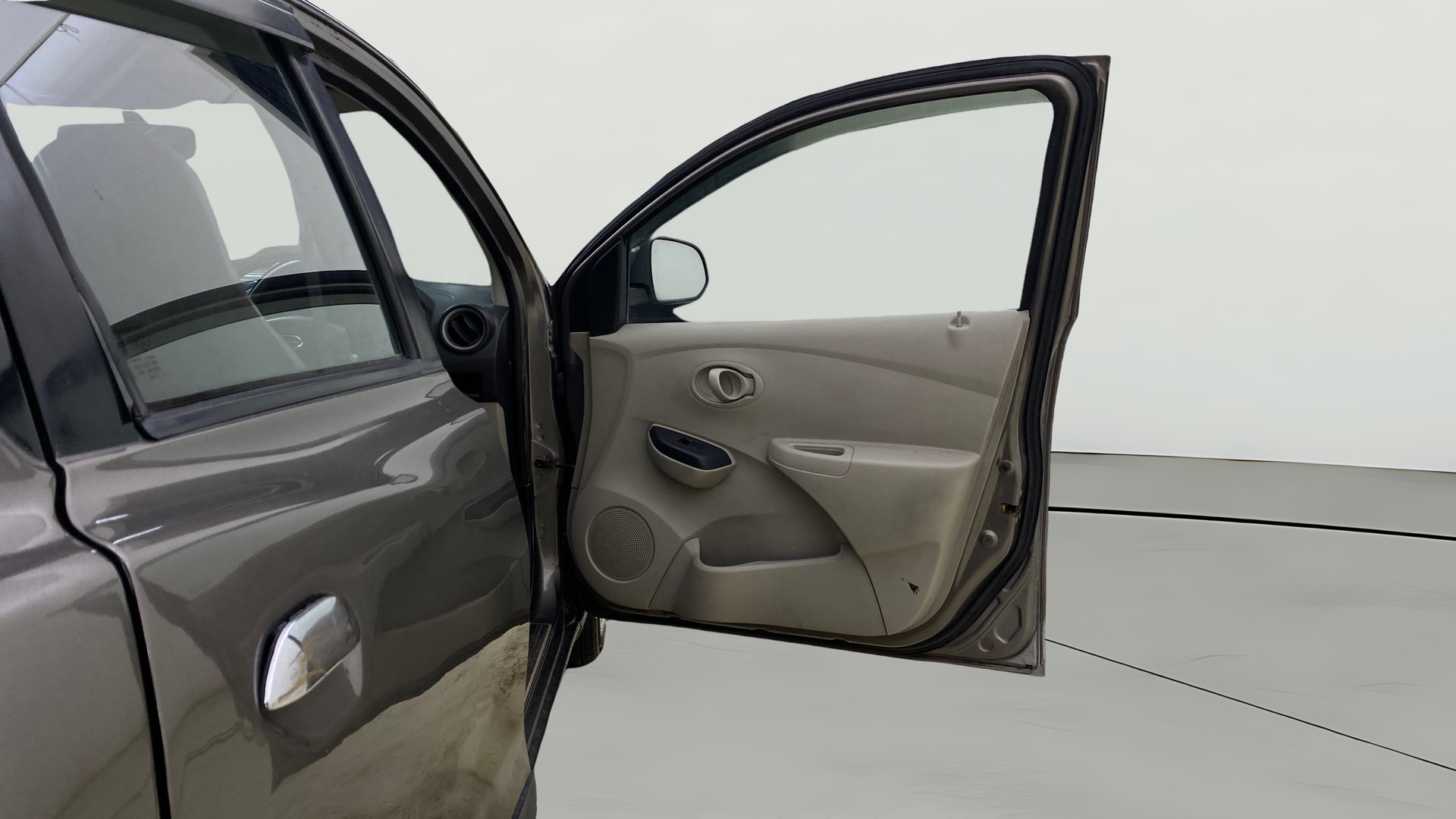 View 2017 Datsun Go T Image 43 Used 2017 Datsun Go T Image 43