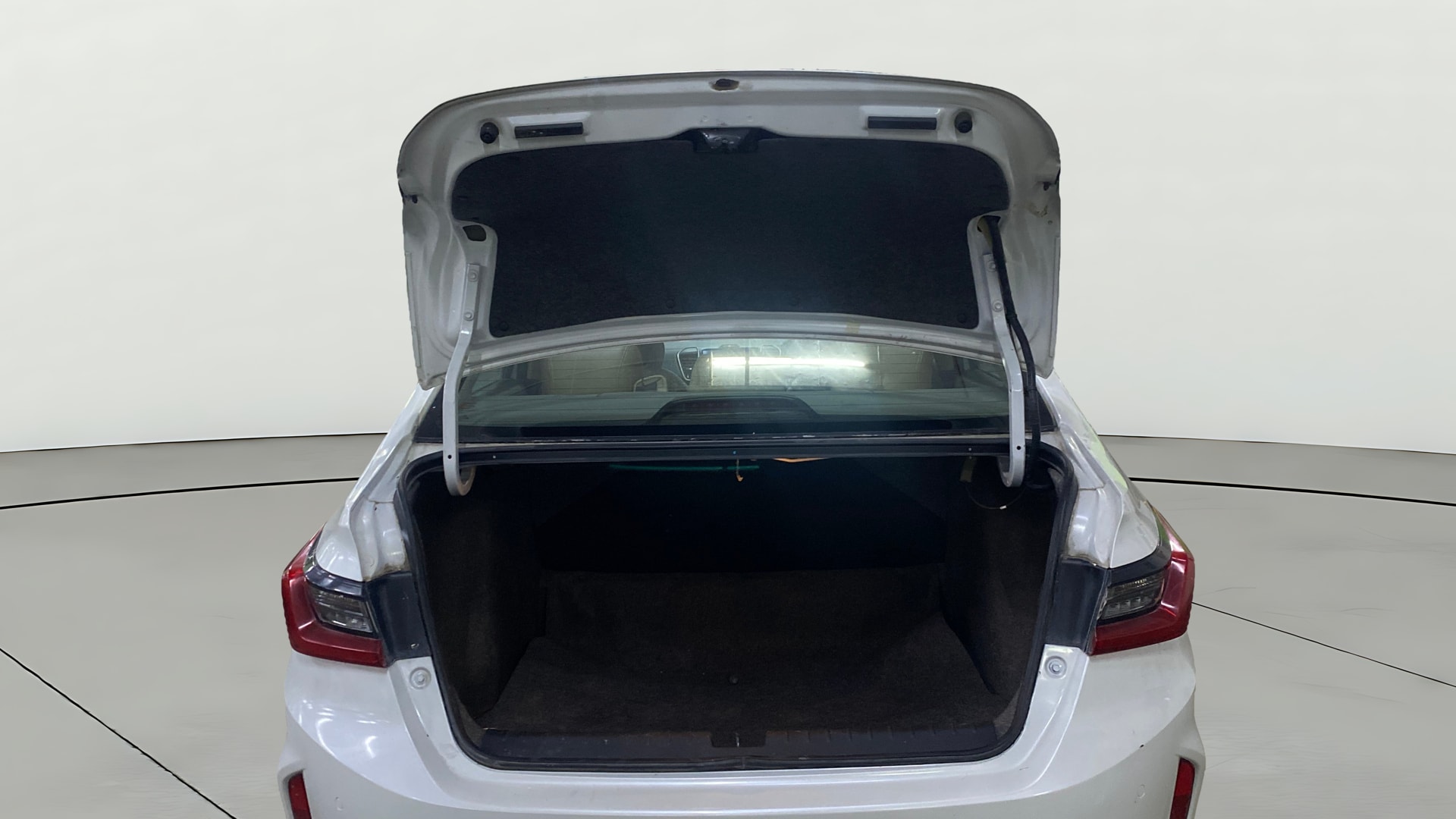 View 2022 Honda City ZX MT Diesel Anniversary Edition Image 39 Used 2022 Honda City ZX MT Diesel Anniversary Edition Image 39