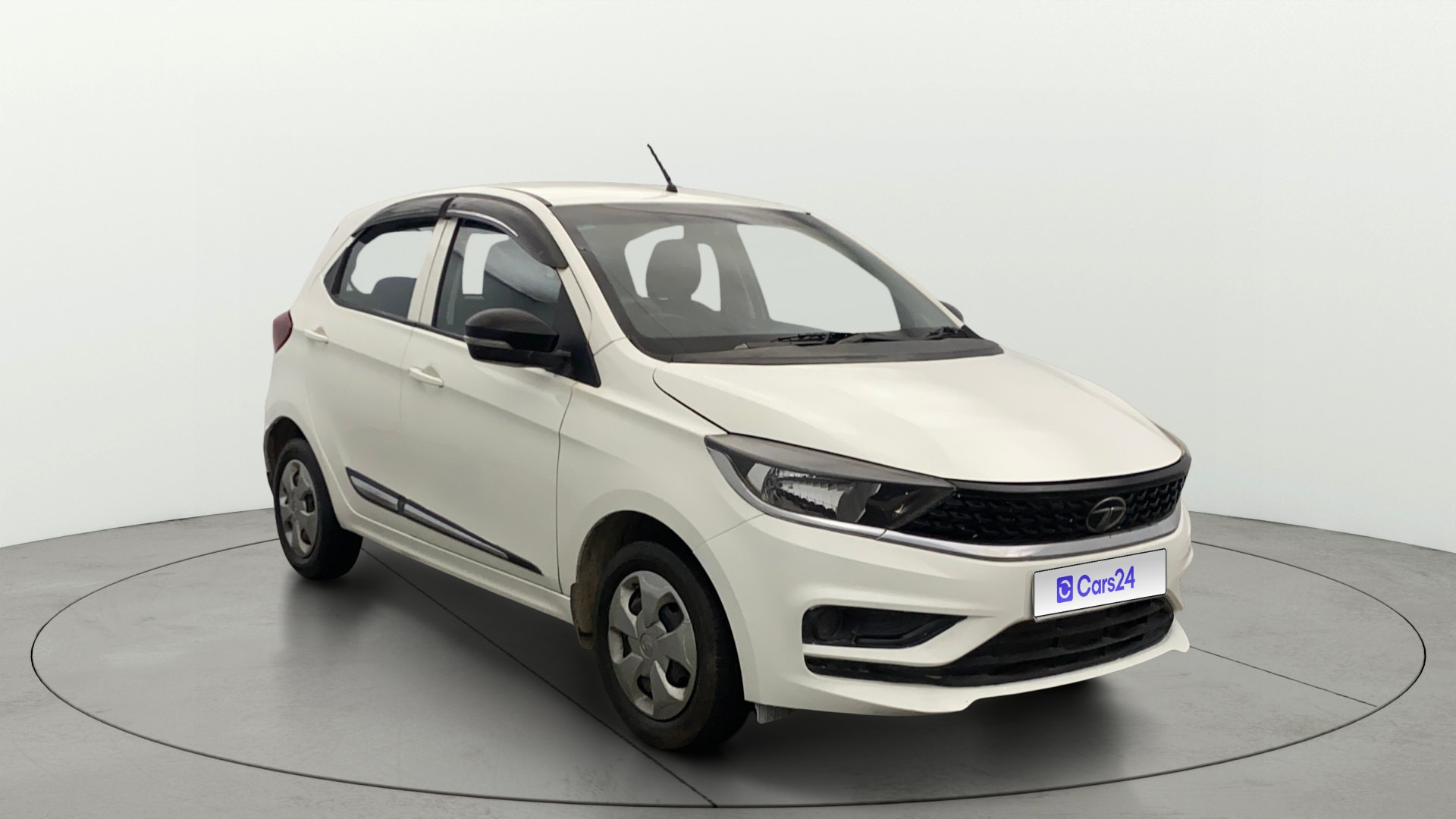 View 2022 Tata Tiago Revotorq XB Image 21 Used 2022 Tata Tiago Revotorq XB Image 21