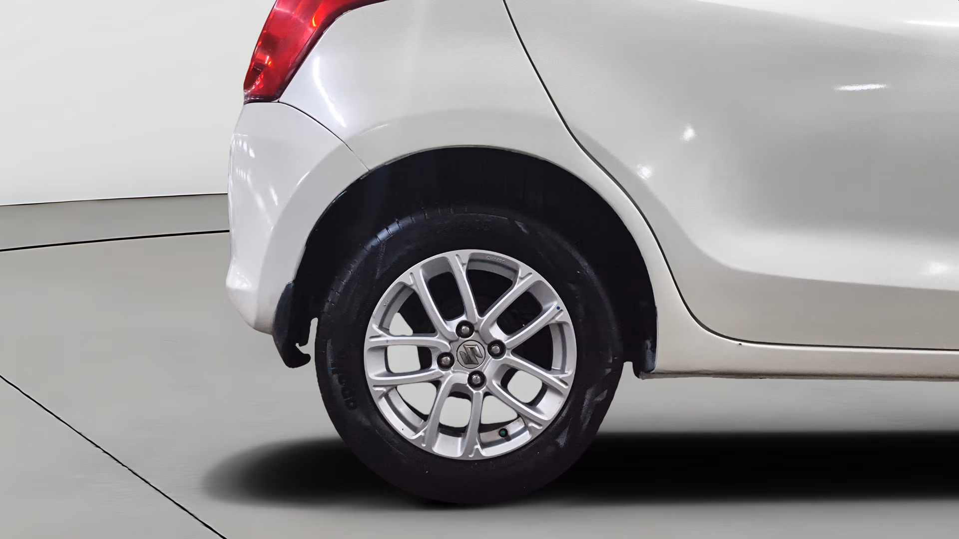 View 2018 Maruti Suzuki 1000 Base Variant Image 23 Used 2018 Maruti Suzuki 1000 Base Variant Image 23