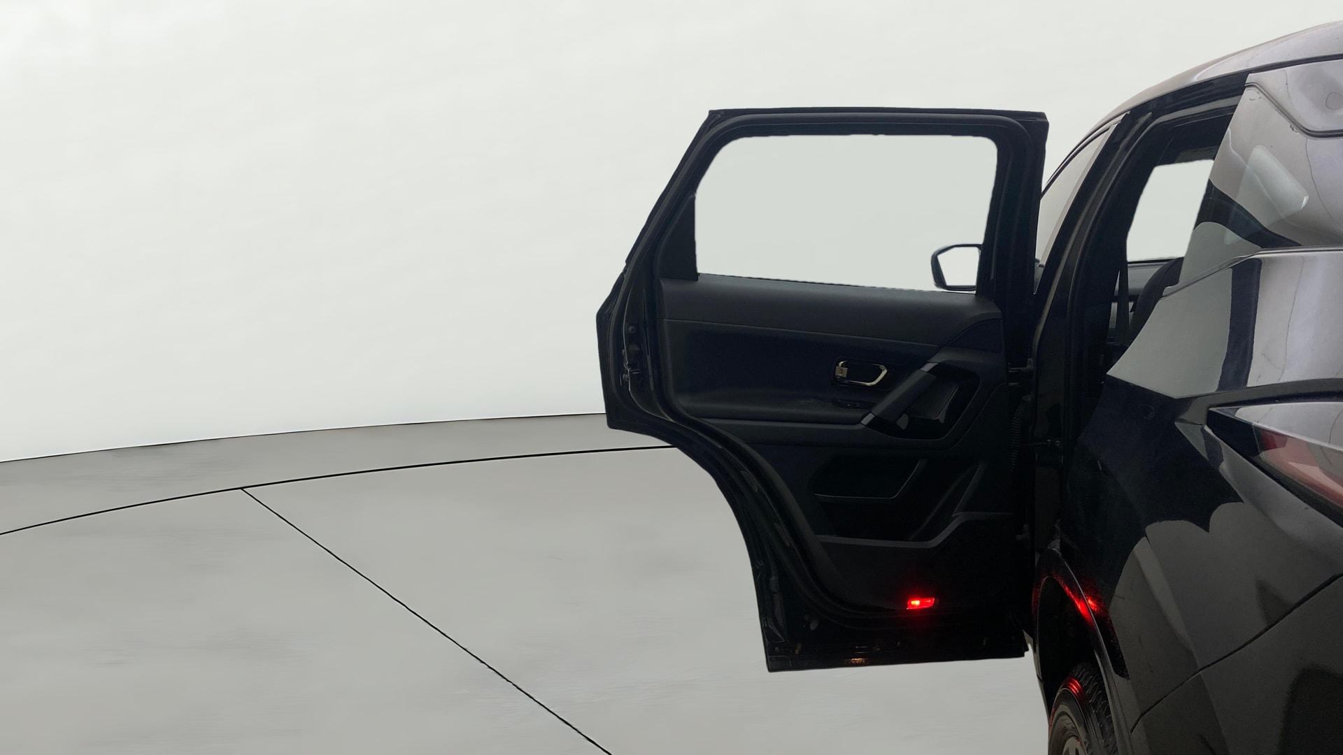 View 2023 Tata Harrier XZA Plus Option Dark Edition Image 23 Used 2023 Tata Harrier XZA Plus Option Dark Edition Image 23